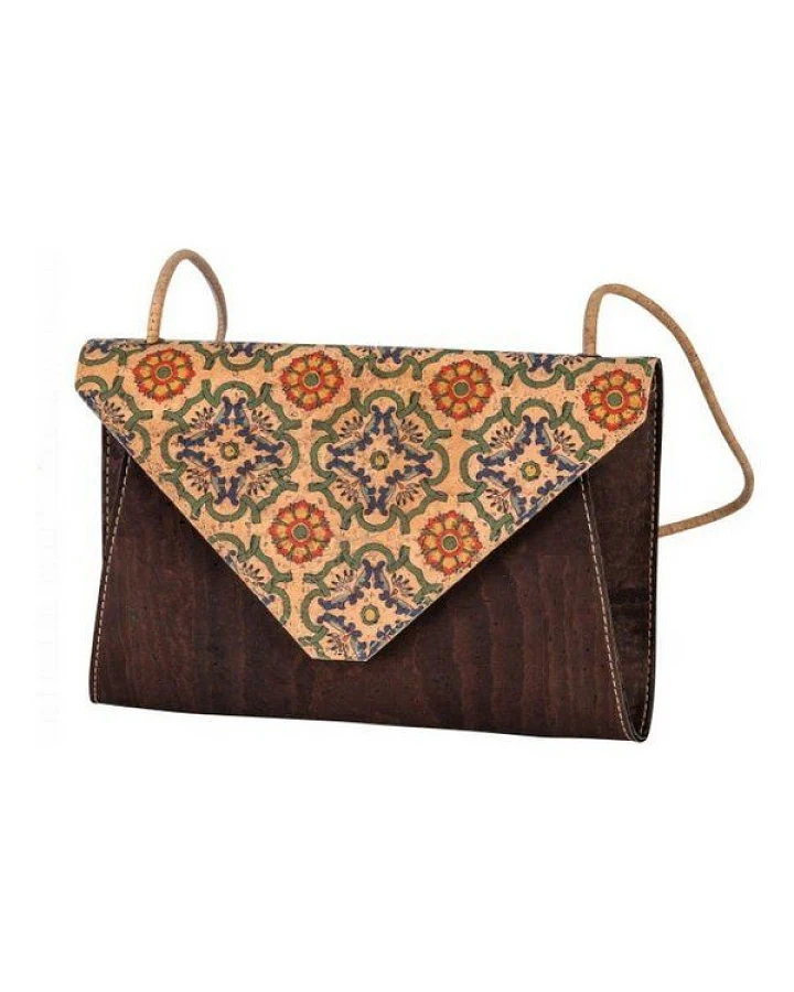 Kork-Deko Kleine braune Kork-Clutch – vegan, mit Magnetverschluss & Reißfachtasche