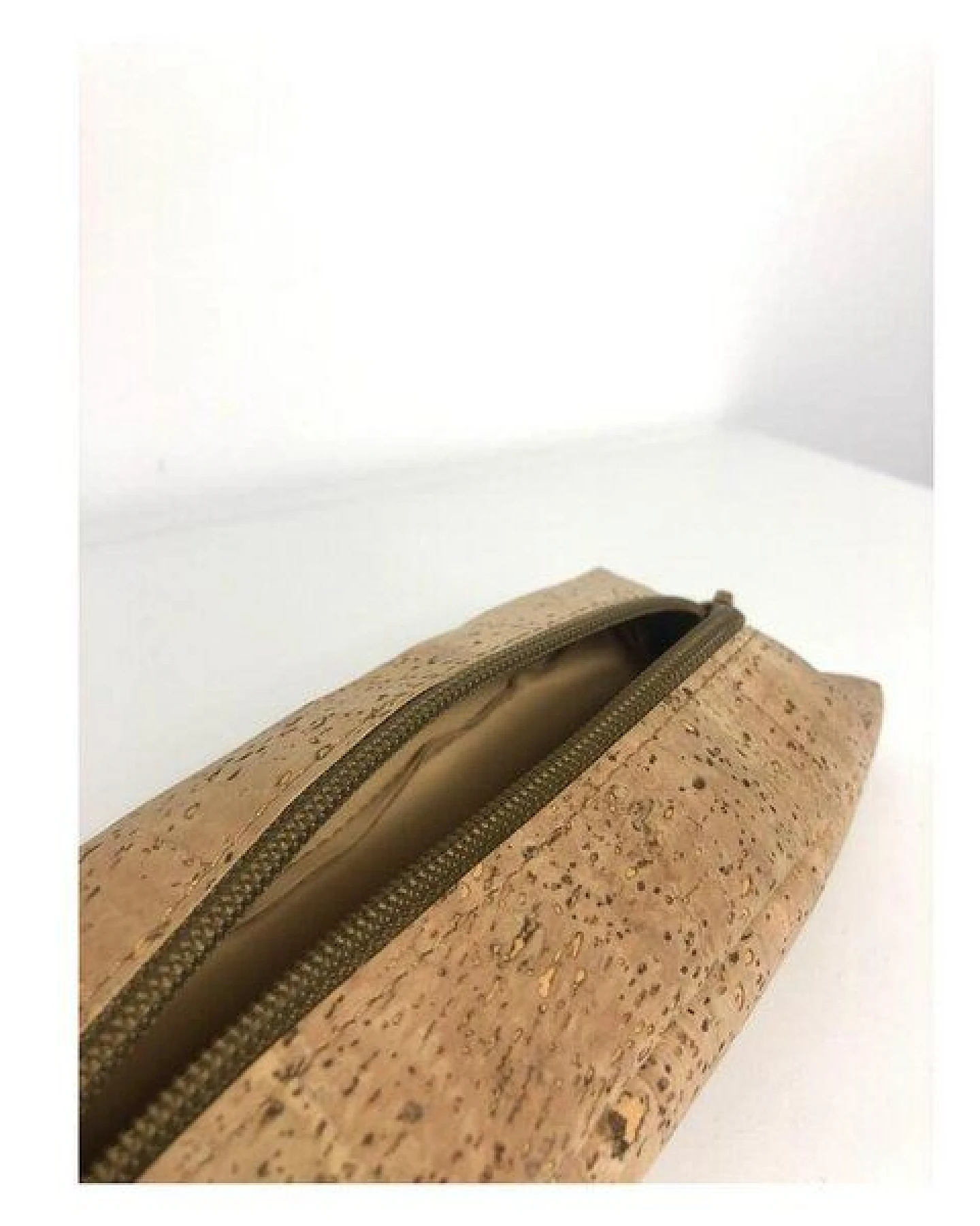 Kork-Deko Kork-Mäppchen 19×7×4 cm – kleine Kosmetiktasche & Federmäppchen, vegan – Ansicht 2