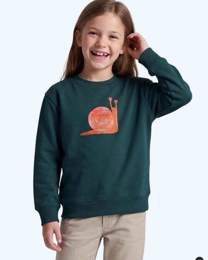 MELAdi Kinder Sweater aus Biobaumwolle - Schnecke auf Forrest Green
