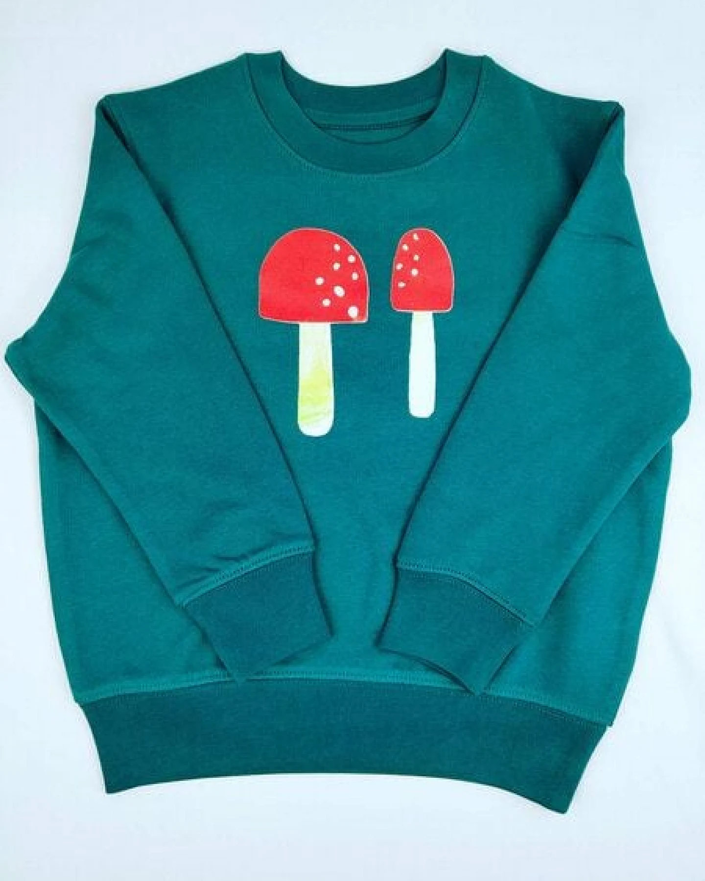 Meladi Kinder Sweater aus Biobaumwolle - Plize auf Forrest Green – Ansicht 4