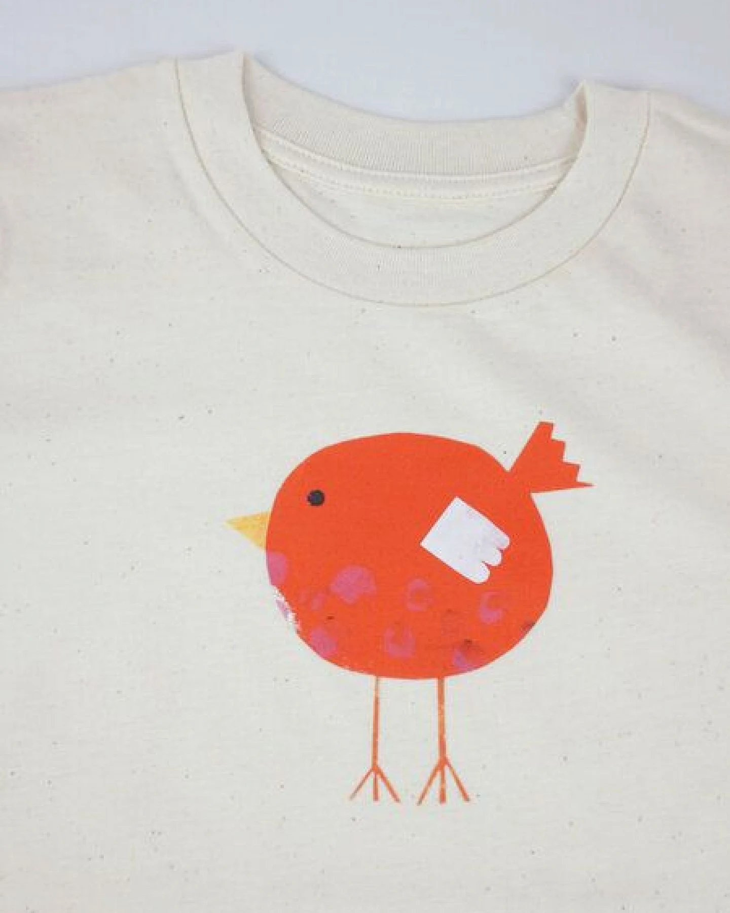 MELAdi Kinder Shirt aus Biobaumwolle - Roter Vogel auf Natural Raw – Ansicht 3