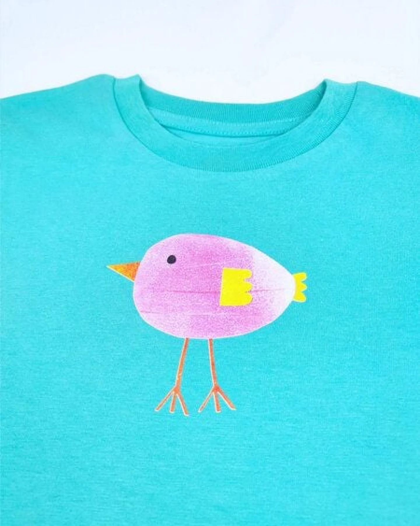 Meladi Kinder Shirt aus Biobaumwolle - Lila Vogel auf Türkis – Ansicht 4