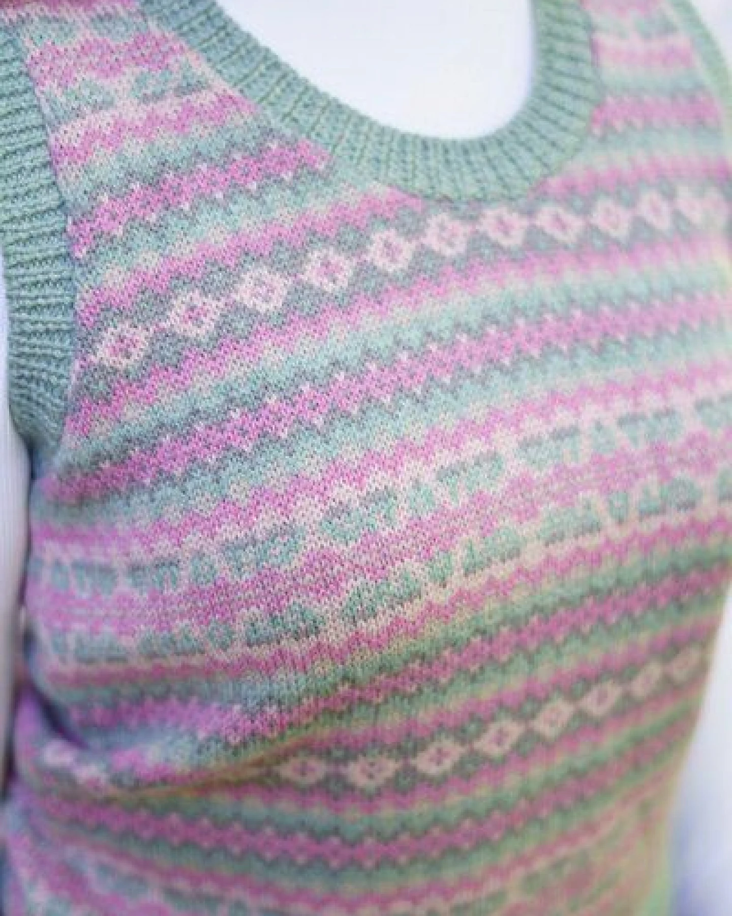 Haus of Namaste Klassischer Fair Isle Himalaya Pullover – Ansicht 2