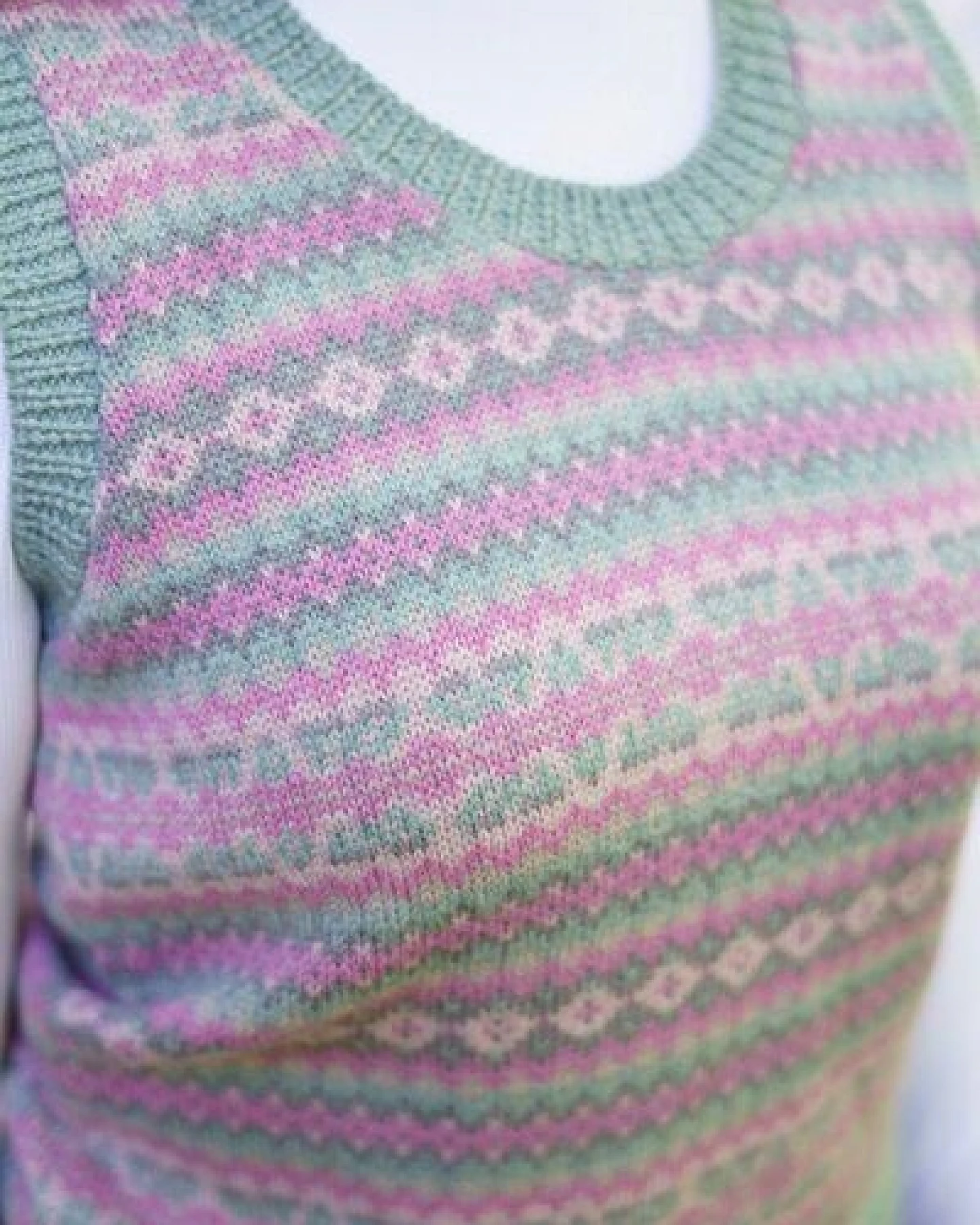 Haus of Namaste Klassischer Fair Isle Himalaya Pullover – Ansicht 2