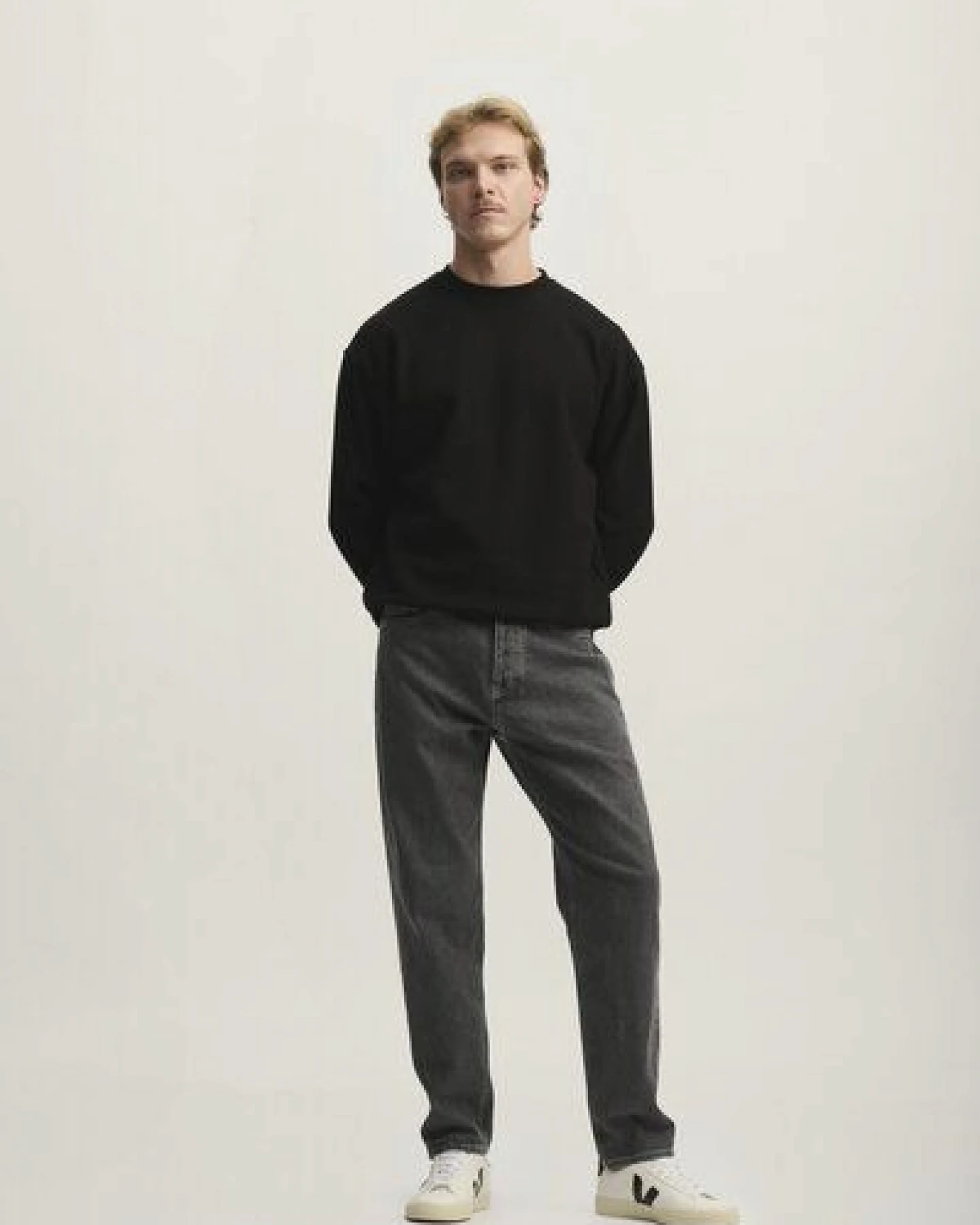 DAWN Jeans RISE Relaxed Tapered Black Denim – Ansicht 2