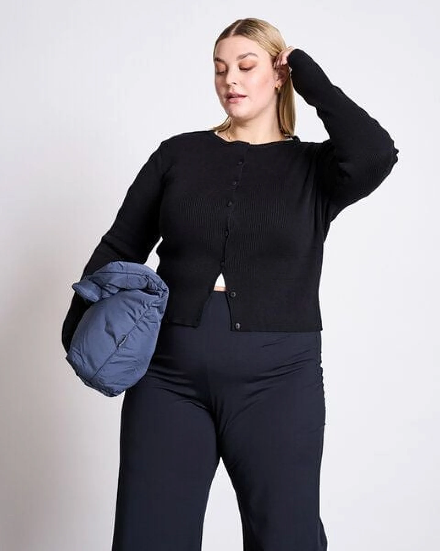 JAN N JUNE Crewneck Cardigan GLIMT – Ansicht 2