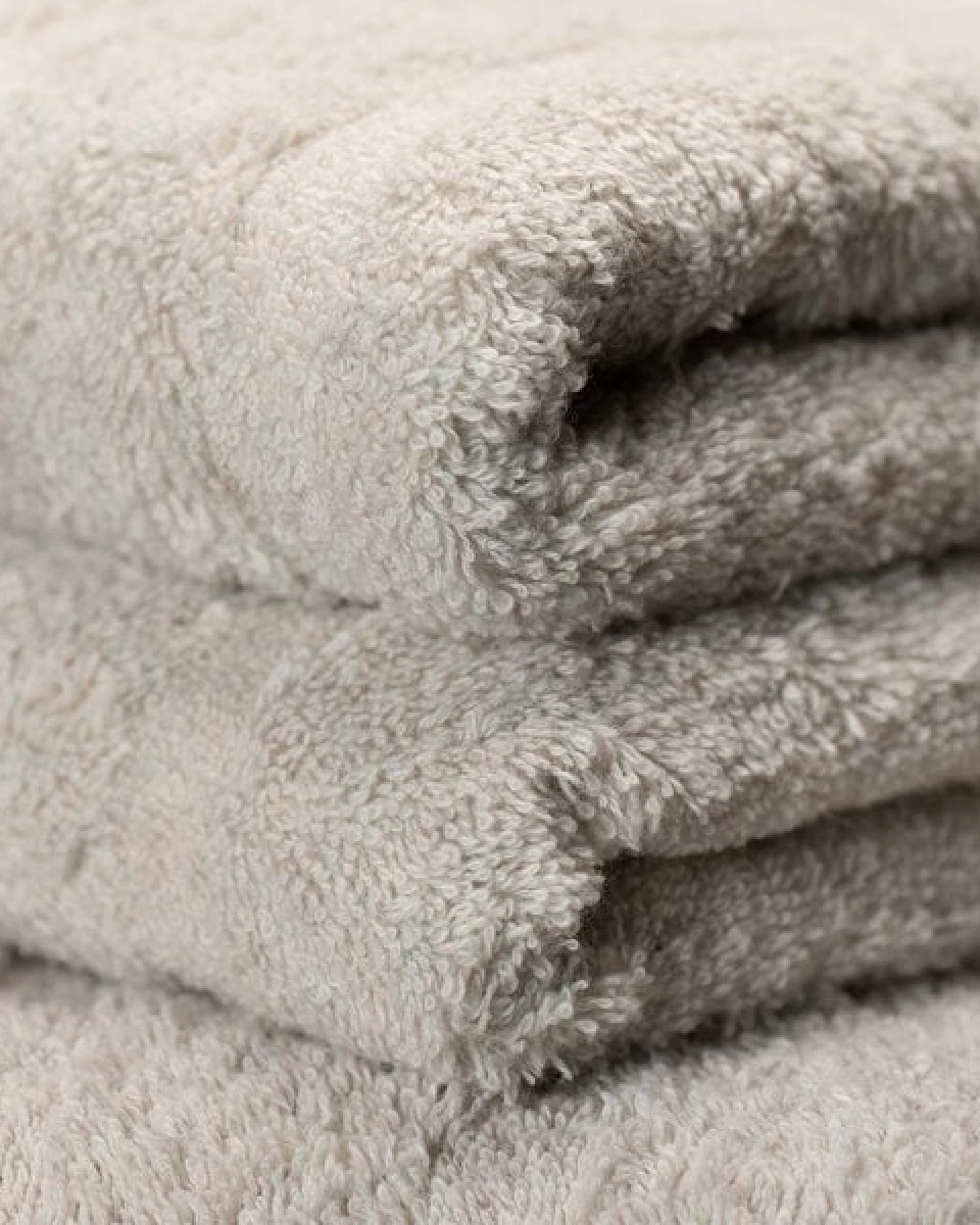 mio eco Hochwertiges Yoga Handtuch aus Retoure-Handtüchern zero waste – Ansicht 4