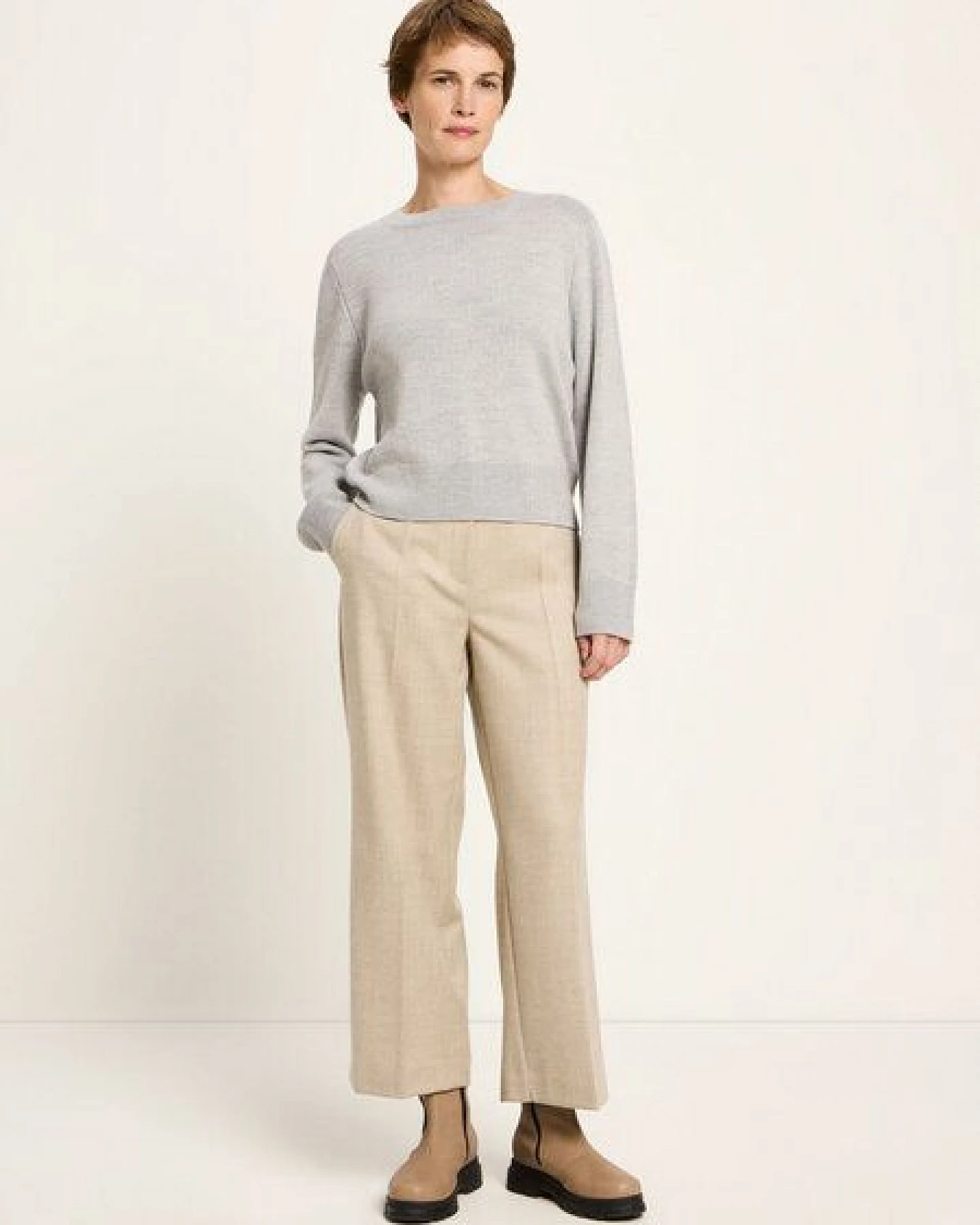 LANIUS Cropped Pullover (GOTS) aus Bio-Schurwolle – Ansicht 2