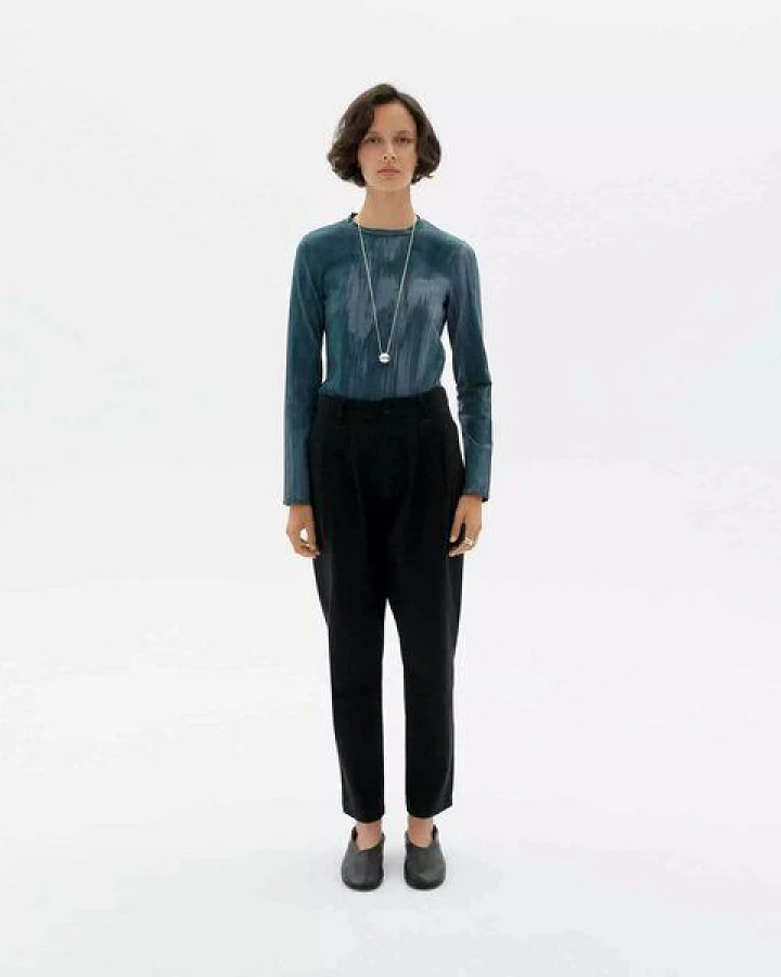 thinking mu Bundfaltenhose aus schwerer Baumwolle Modell: Rina