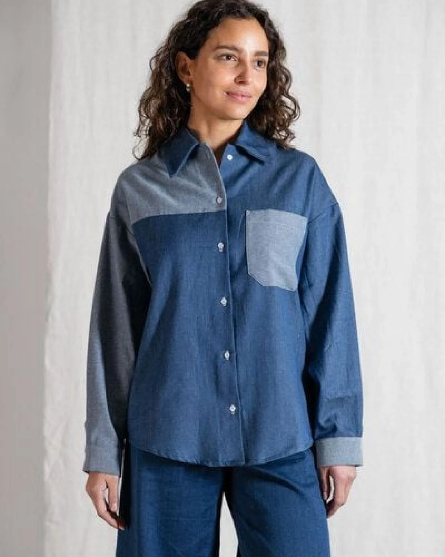 Jyoti - Fair Works Bio-Baumwoll Shirt Ashrit – Ansicht 3
