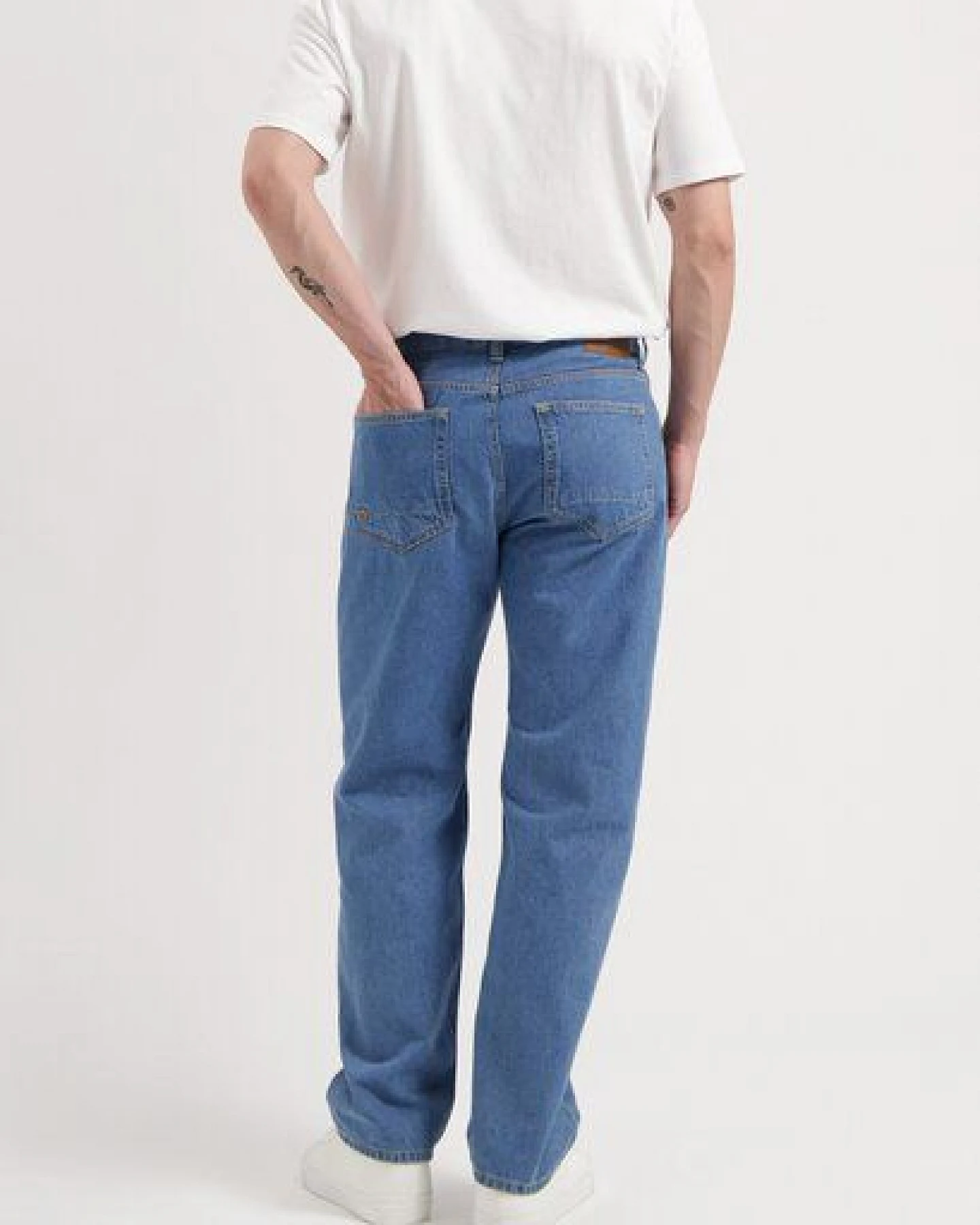 MUD Jeans Herren Jeans Loose Fit "Alex - Light Stone" – Ansicht 3