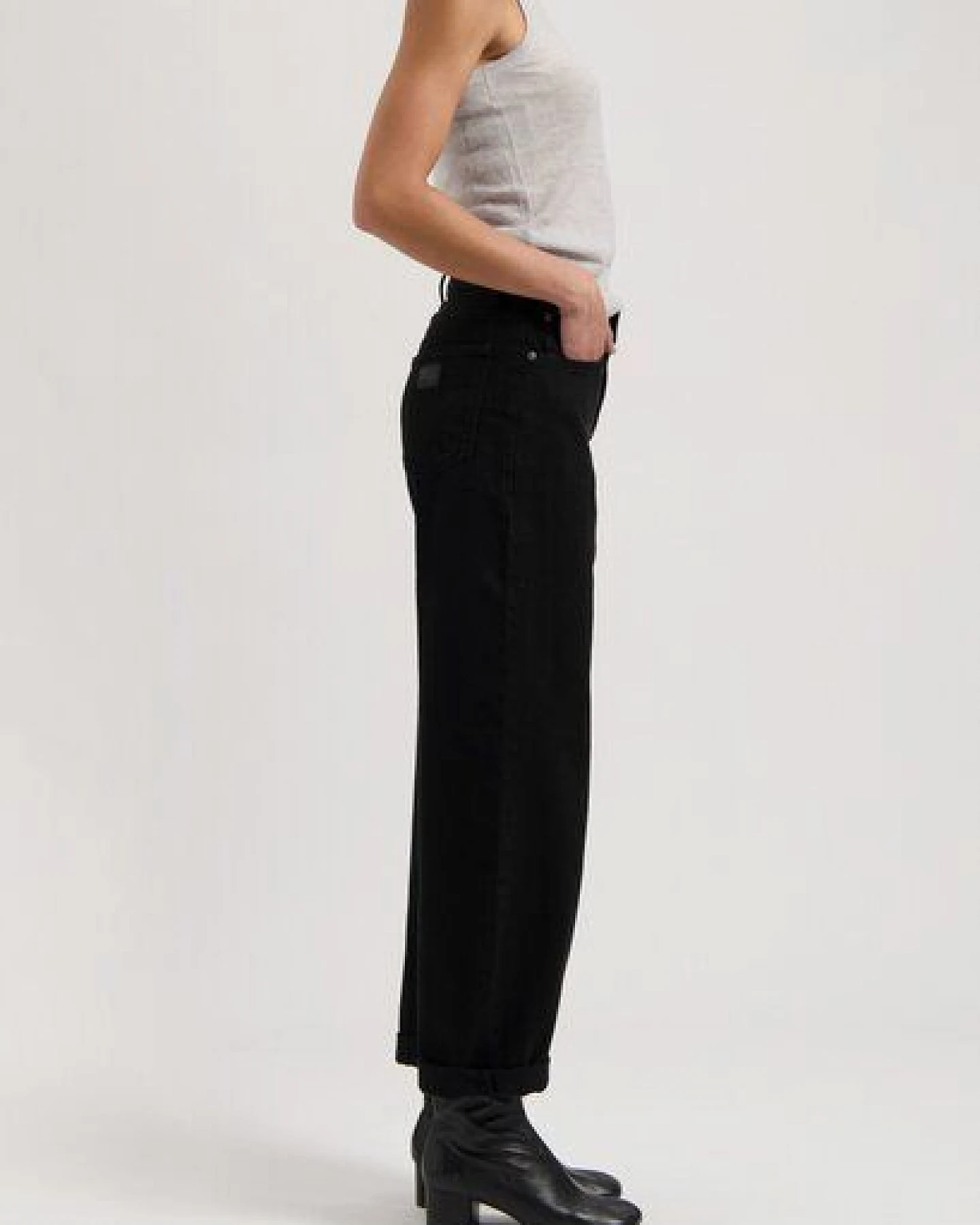 MUD Jeans Damen Jeans Barrel Fit "Brooke - Nero Nero" – Ansicht 2