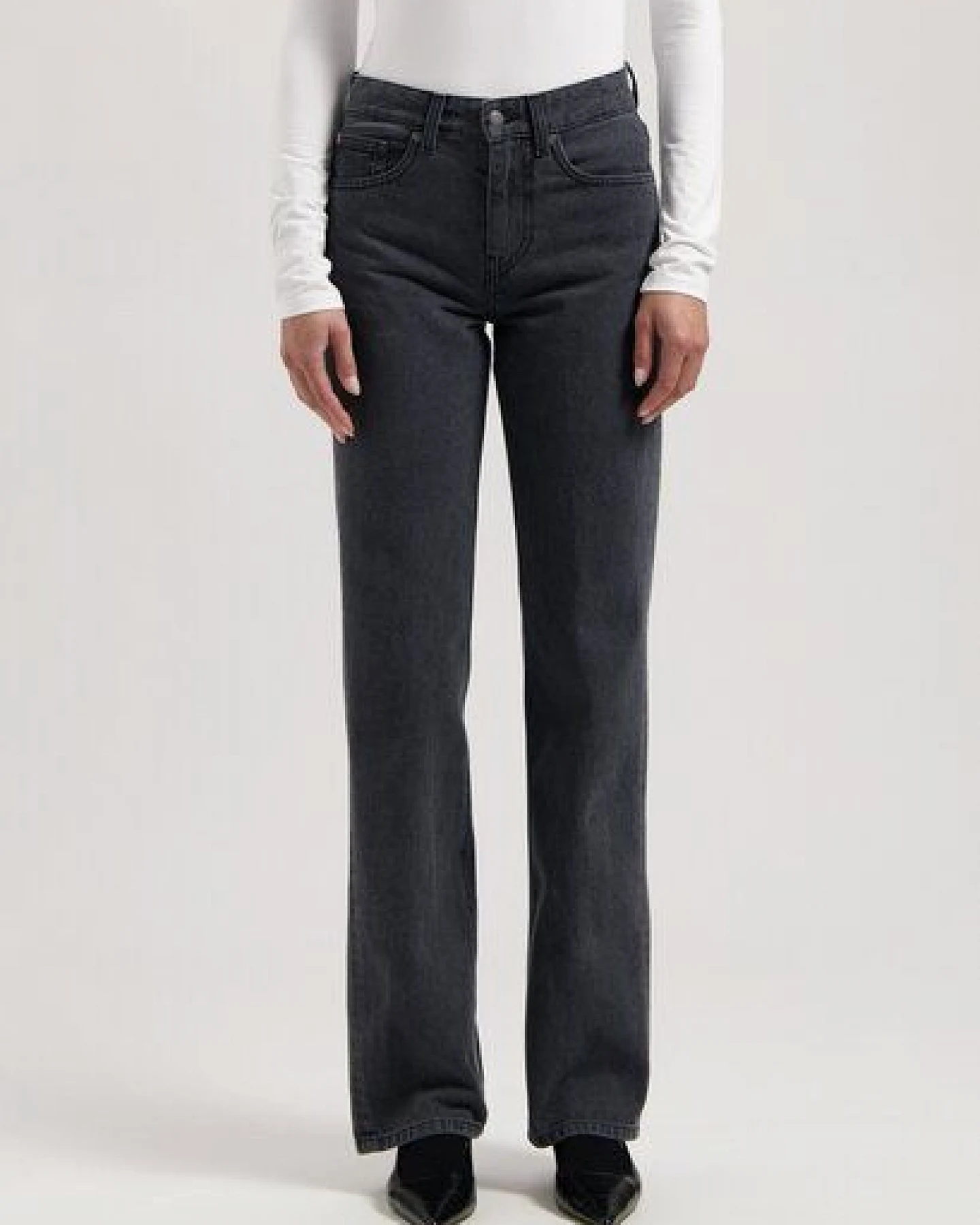 MUD Jeans Damen Jeans Loose Fit "Jamie - Used Black" – Ansicht 4