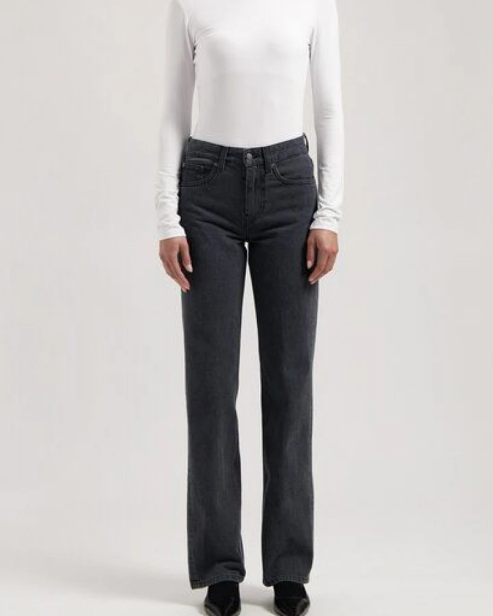 MUD Jeans Damen Jeans Loose Fit "Jamie - Used Black"