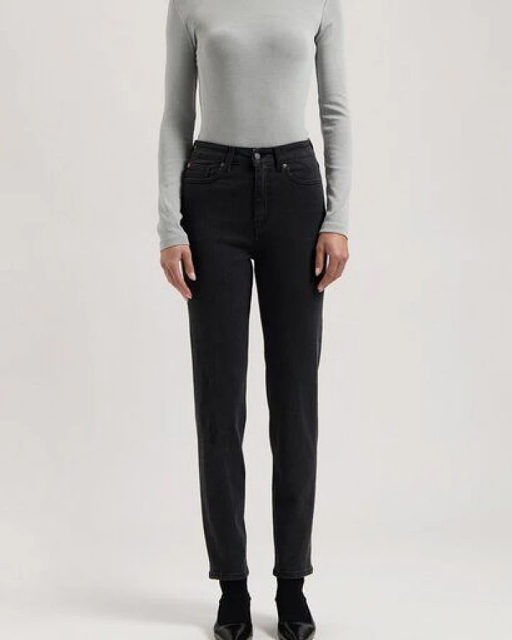 MUD Jeans Damen Jeans Tapered "Mams - Stone Black"