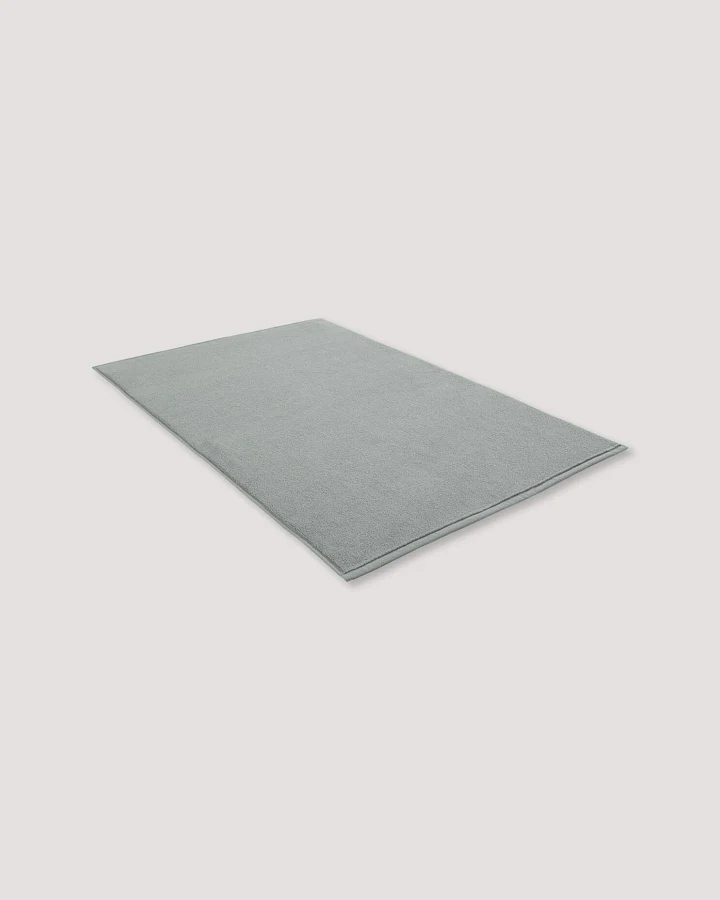 hessnatur Frottier Badematte aus Bio-Baumwolle - grün - Größe 50x80 cm