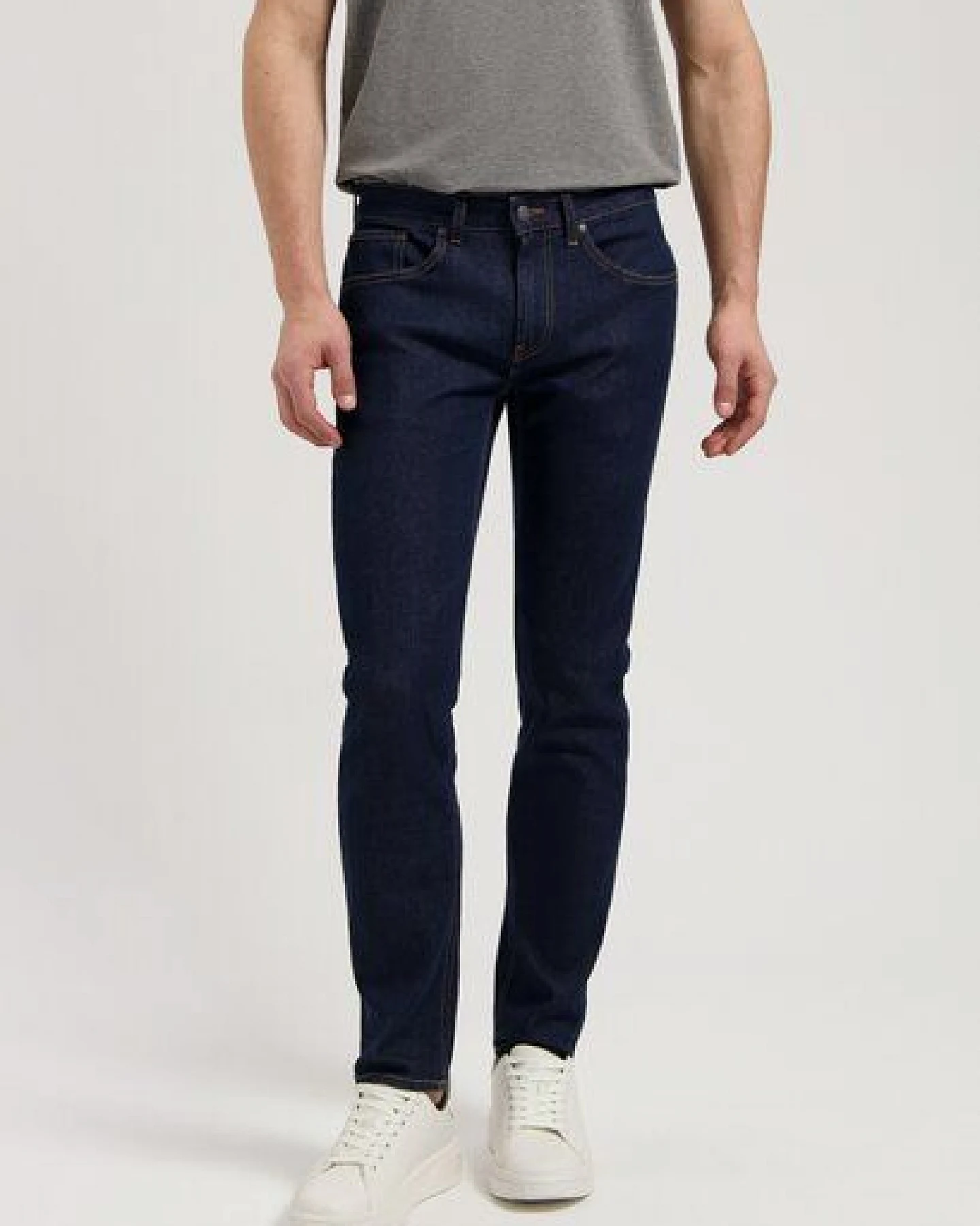 MUD Jeans Herren Jeans Tapered "Dunn - Strong Blue" – Ansicht 4