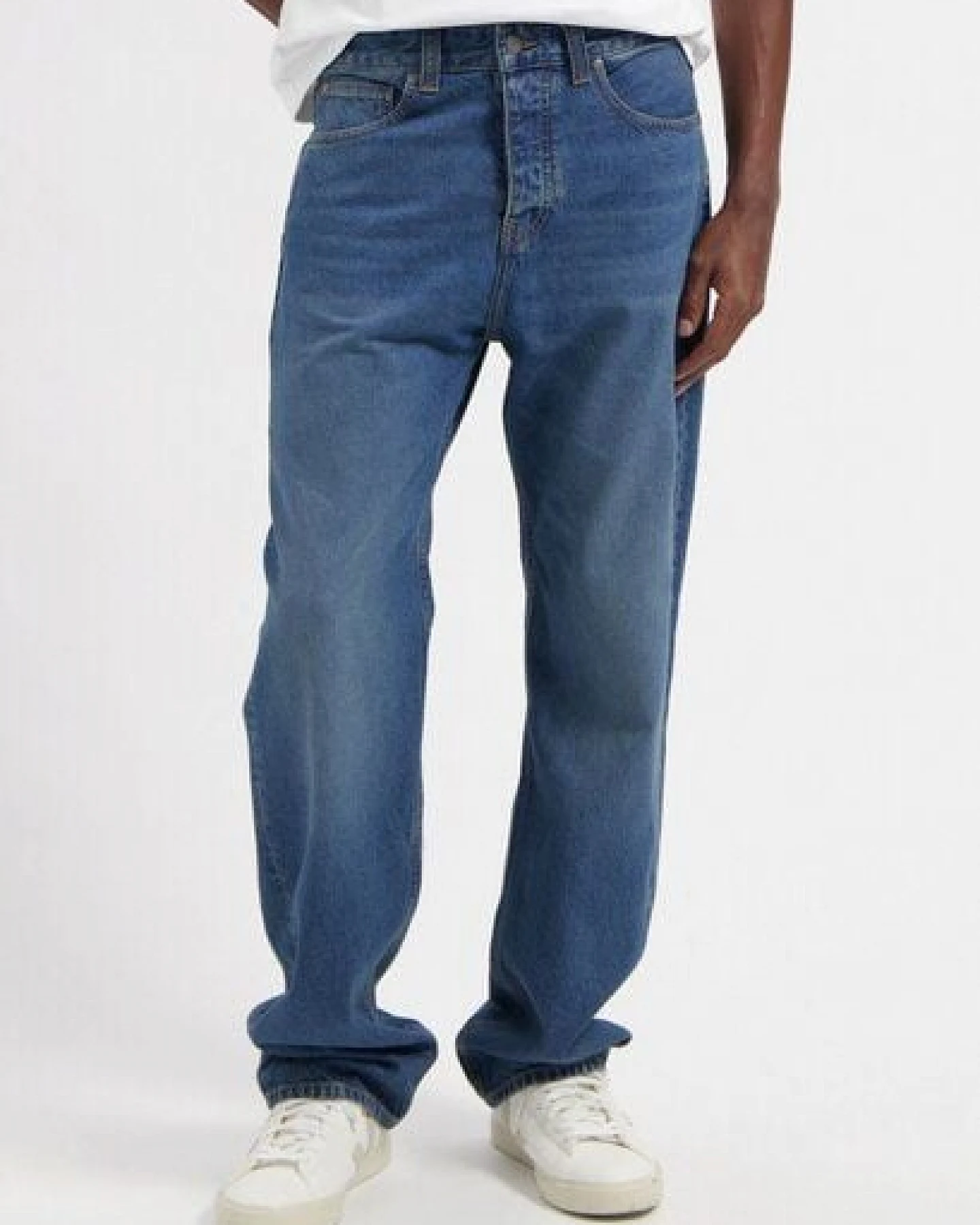 MUD Jeans Herren Jeans Loose Fit "Alex - Rustic Blue" – Ansicht 4