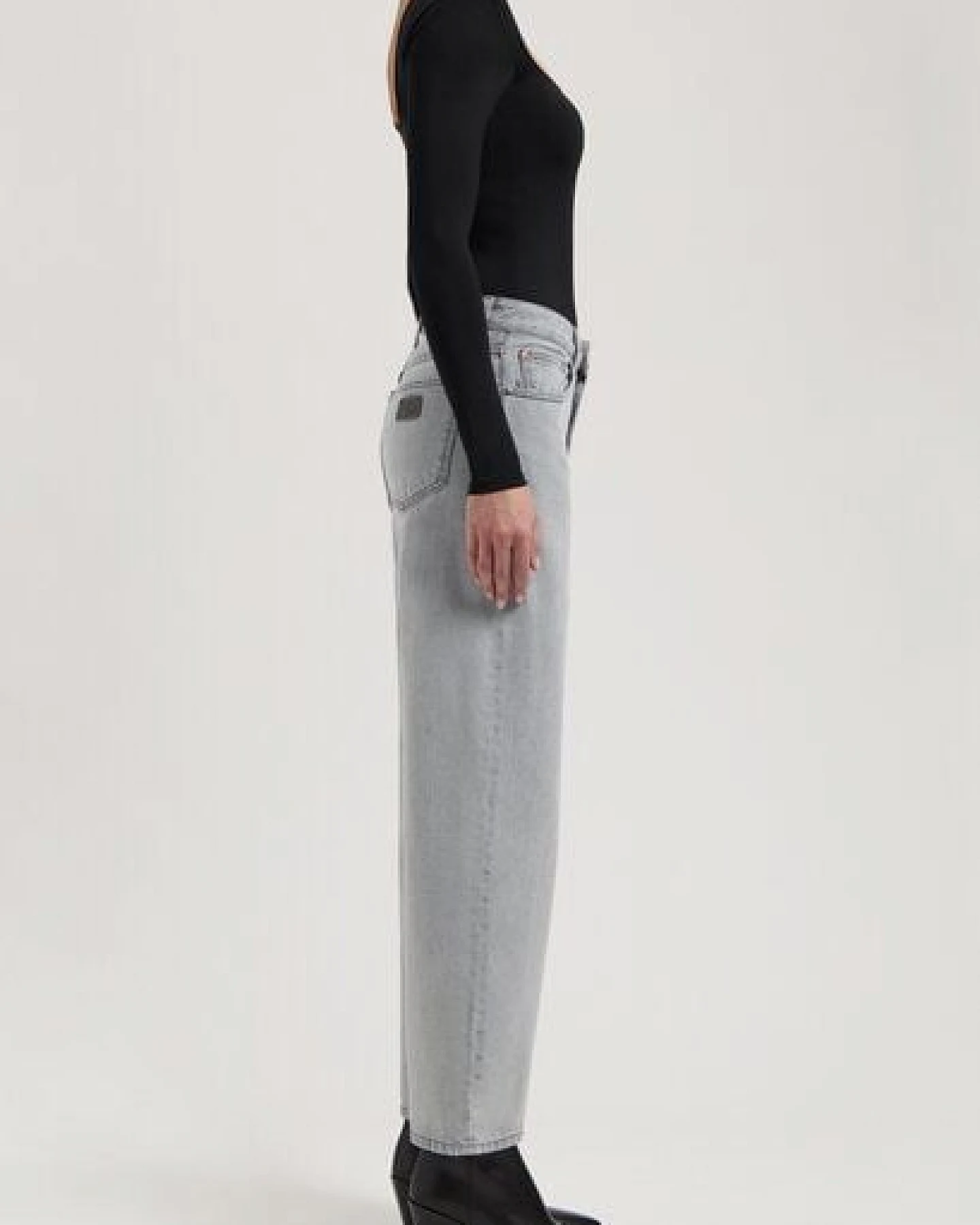 MUD Jeans Damen Jeans Barrel Fit "Brooke - Light Grey" – Ansicht 2