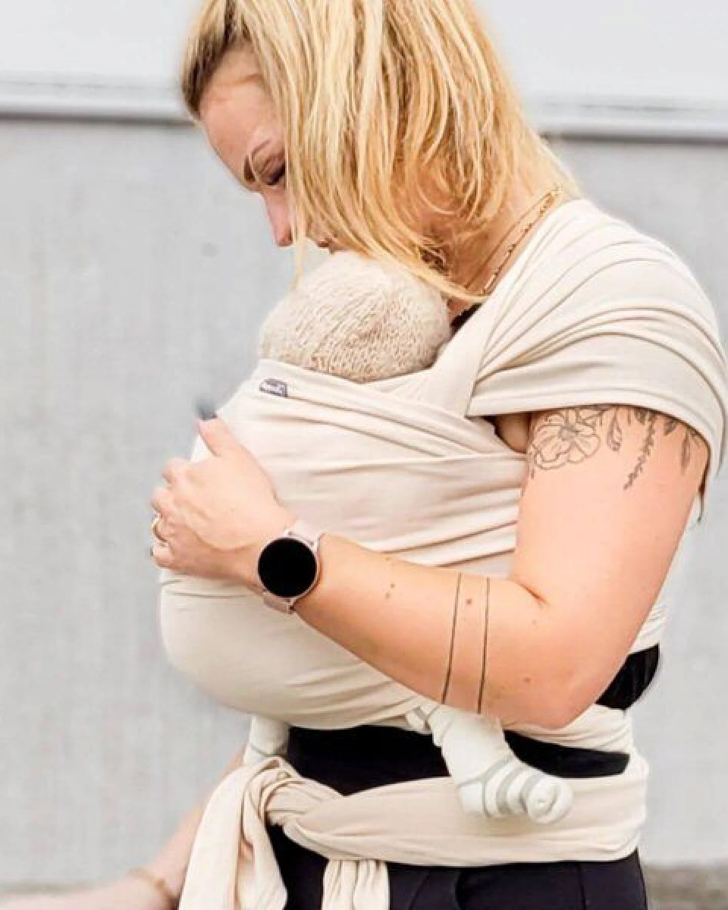 Hoppediz Babytragetuch - Elastisches Tragetuch – Ansicht 2