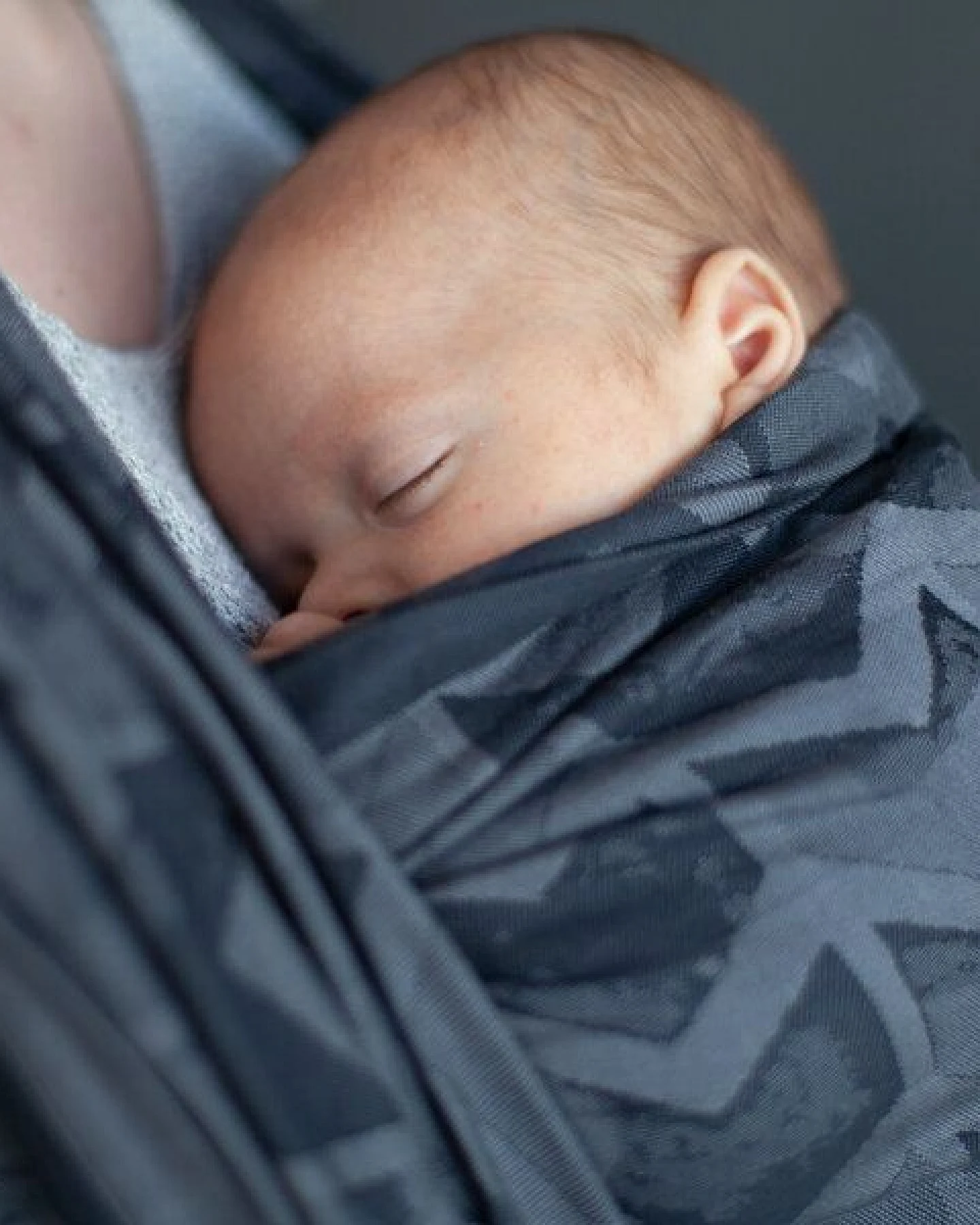 Hoppediz Babytragetuch - Gewebtes Tragetuch kbA – Ansicht 4