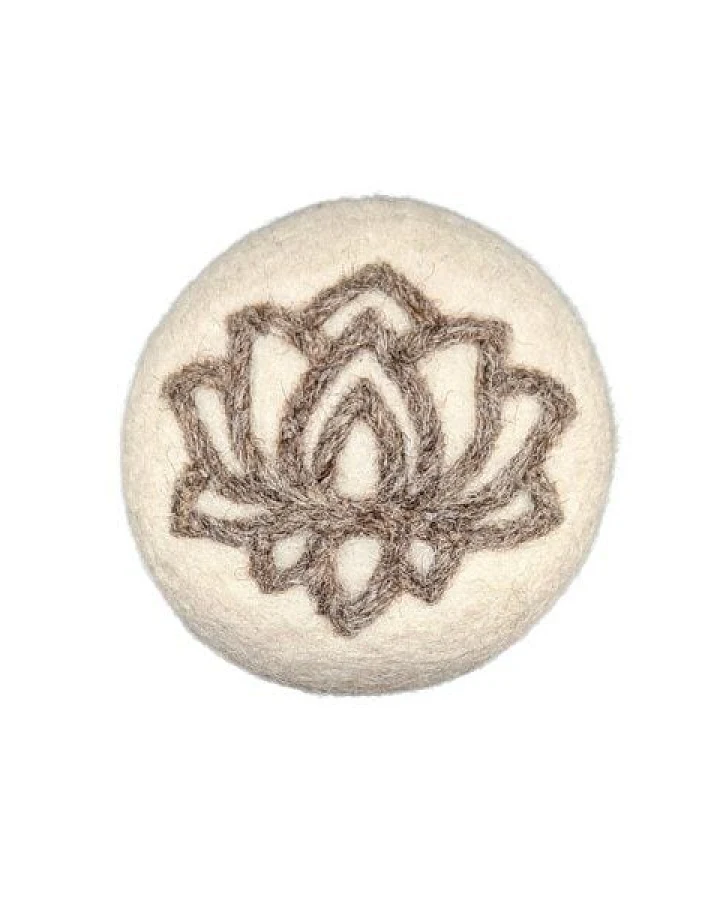Wooliie Handgefertigter Ball aus 100 % naturbelassener Schurwolle – Lotus