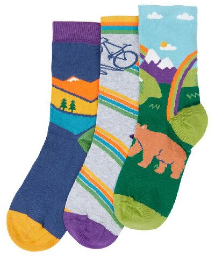 Frugi Kindersocken in Dreierpack mit unterwegs im Wildniss