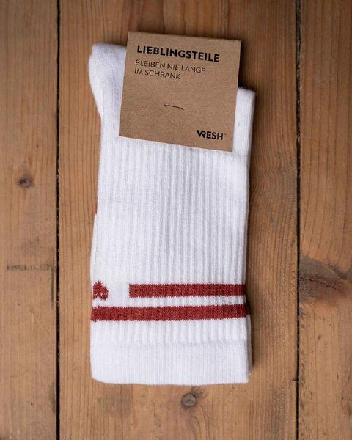 Vresh Clothing Vresh Verliebt - Tennis Socken aus Biobaumwoll-Mix – Ansicht 3