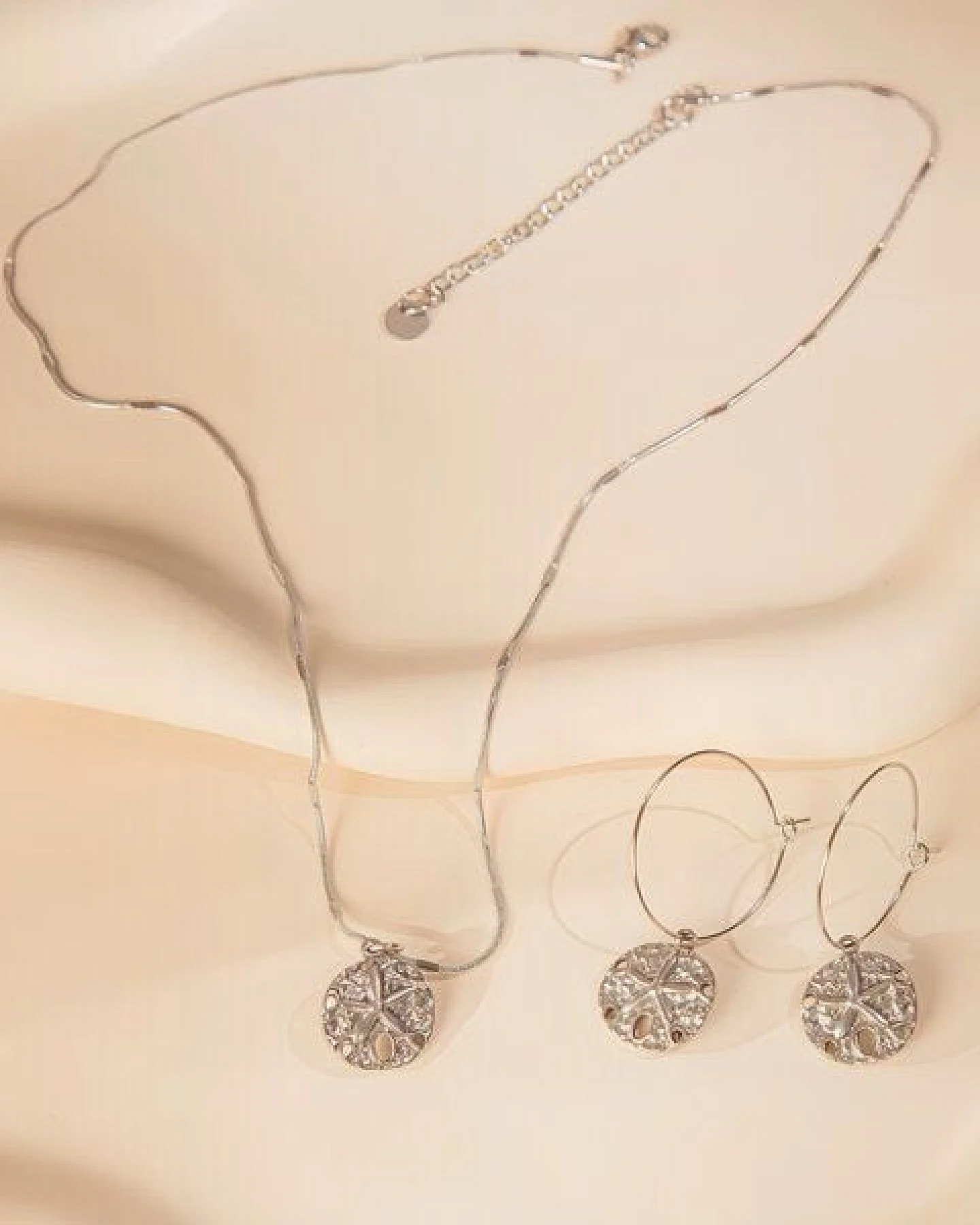ELEKTROPULLI Superfeine zeitlose Kette 1mm schmal mit Anhänger, Set mit Ohrringen – Ansicht 3