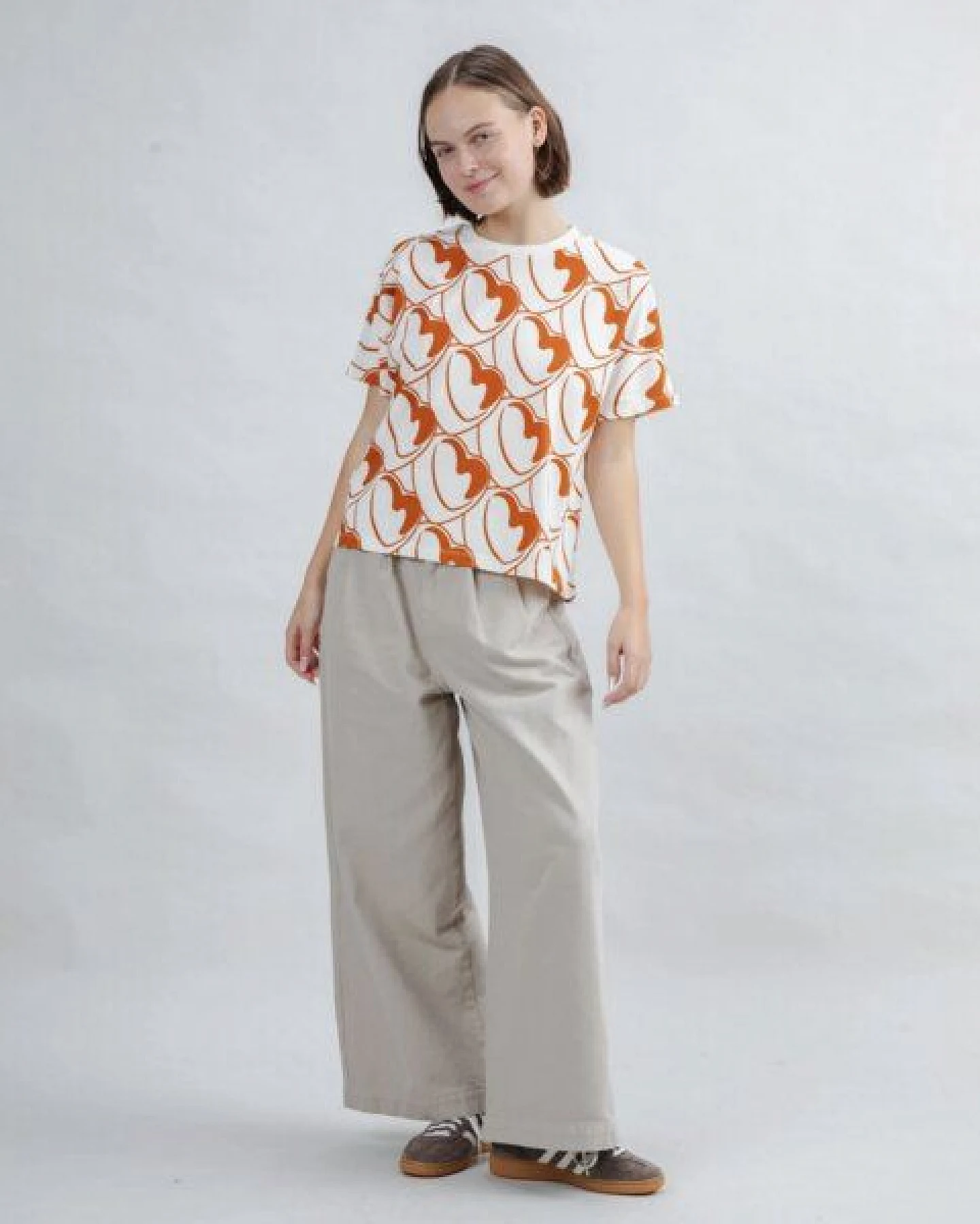 Brava Fabrics Bombon Allover Oversize T-Shirt Braun – Ansicht 3