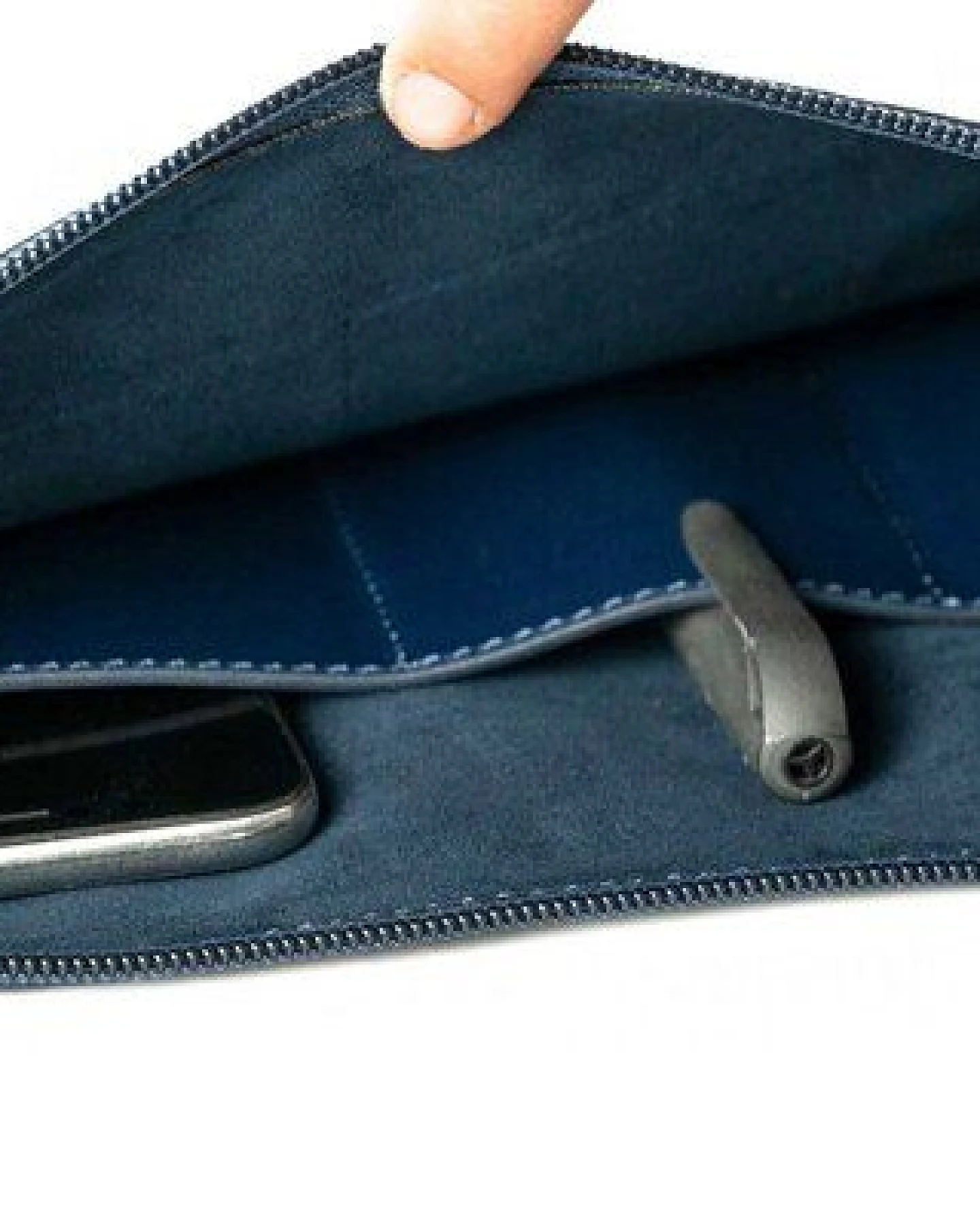 GREVIRO Dokumentenmappe aus Kaktusleder (vegan) - passend auch für MacBook, iPad & Co. – Ansicht 3