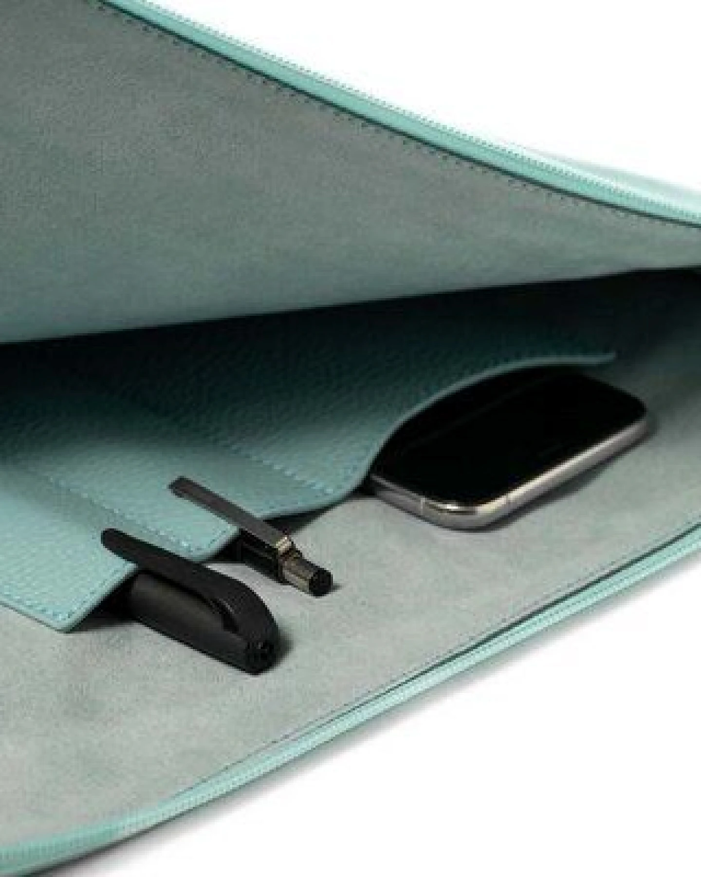 GREVIRO Laptop & Device Tasche aus Kaktusleder (vegan) - für MacBook, iPad, Surface, Galaxy & HP EliteBook bis 14" – Ansicht 3