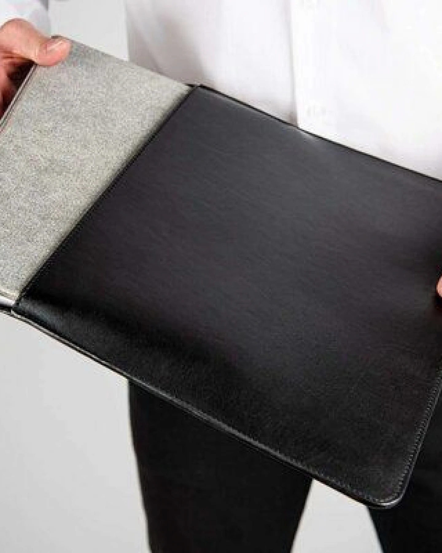 GREVIRO Tablet Tasche aus Kaktusleder (vegan) - für iPad Pro / iPad Air / Surface / Galaxy Tab – Ansicht 2