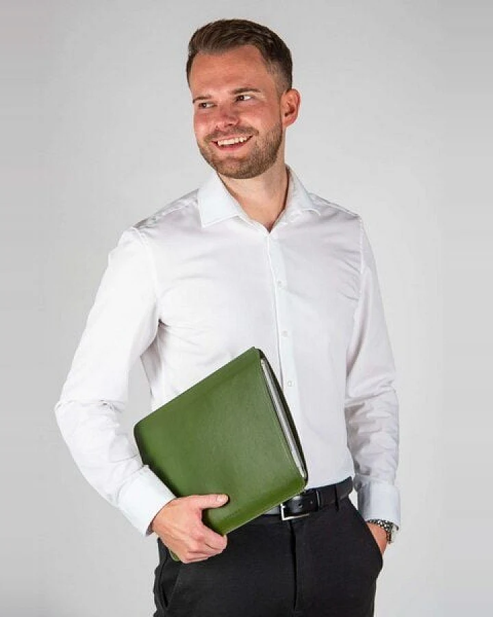GREVIRO iPad Sleeve aus Kaktusleder (vegan) – passend für iPad 11", Surface Go, Galaxy Tab & Kindle Scribe
