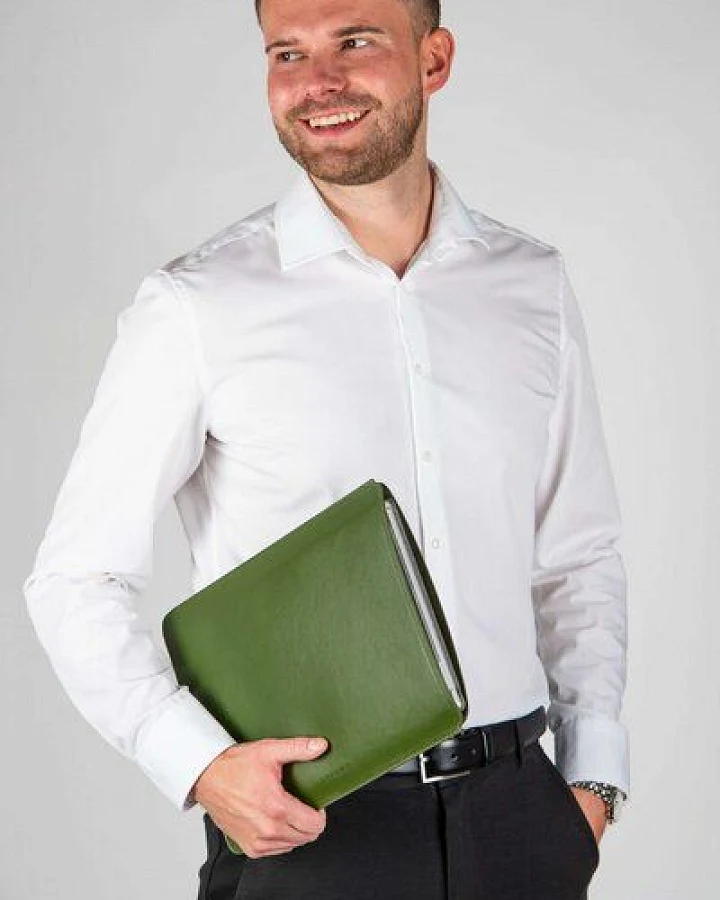 GREVIRO iPad Sleeve aus Kaktusleder (vegan) – passend für iPad 11", Surface Go, Galaxy Tab & Kindle Scribe
