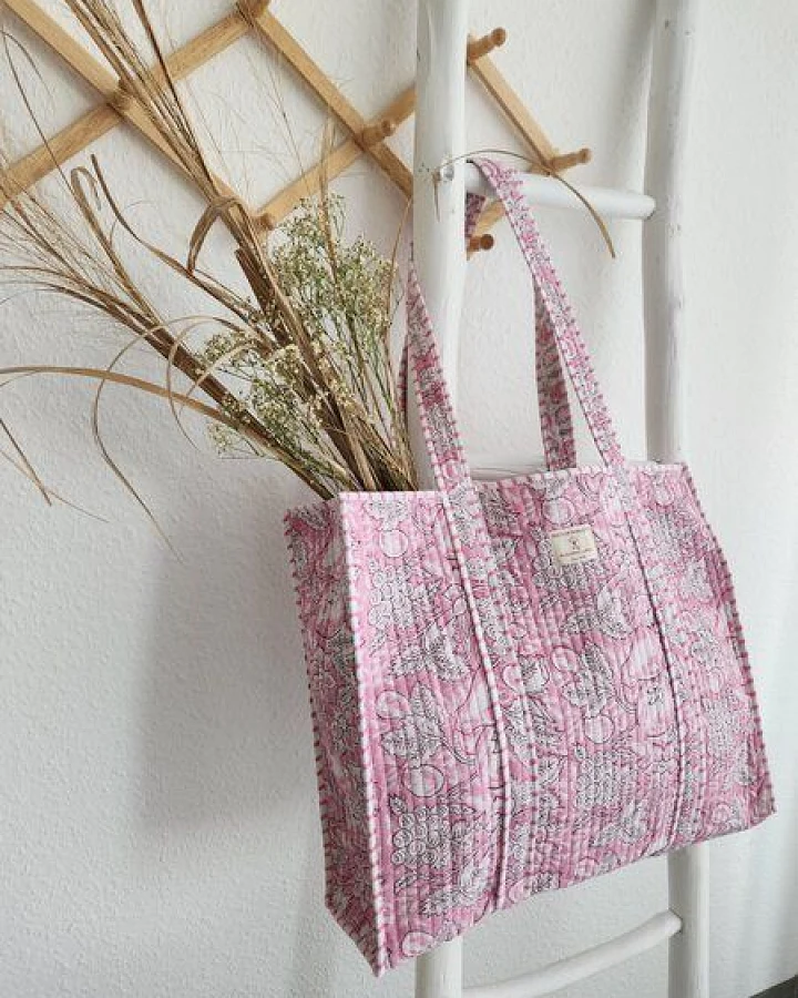 Haus of Namaste Tragetasche aus 100 % Bio-Baumwolle mit zartrosa Blumenmuster