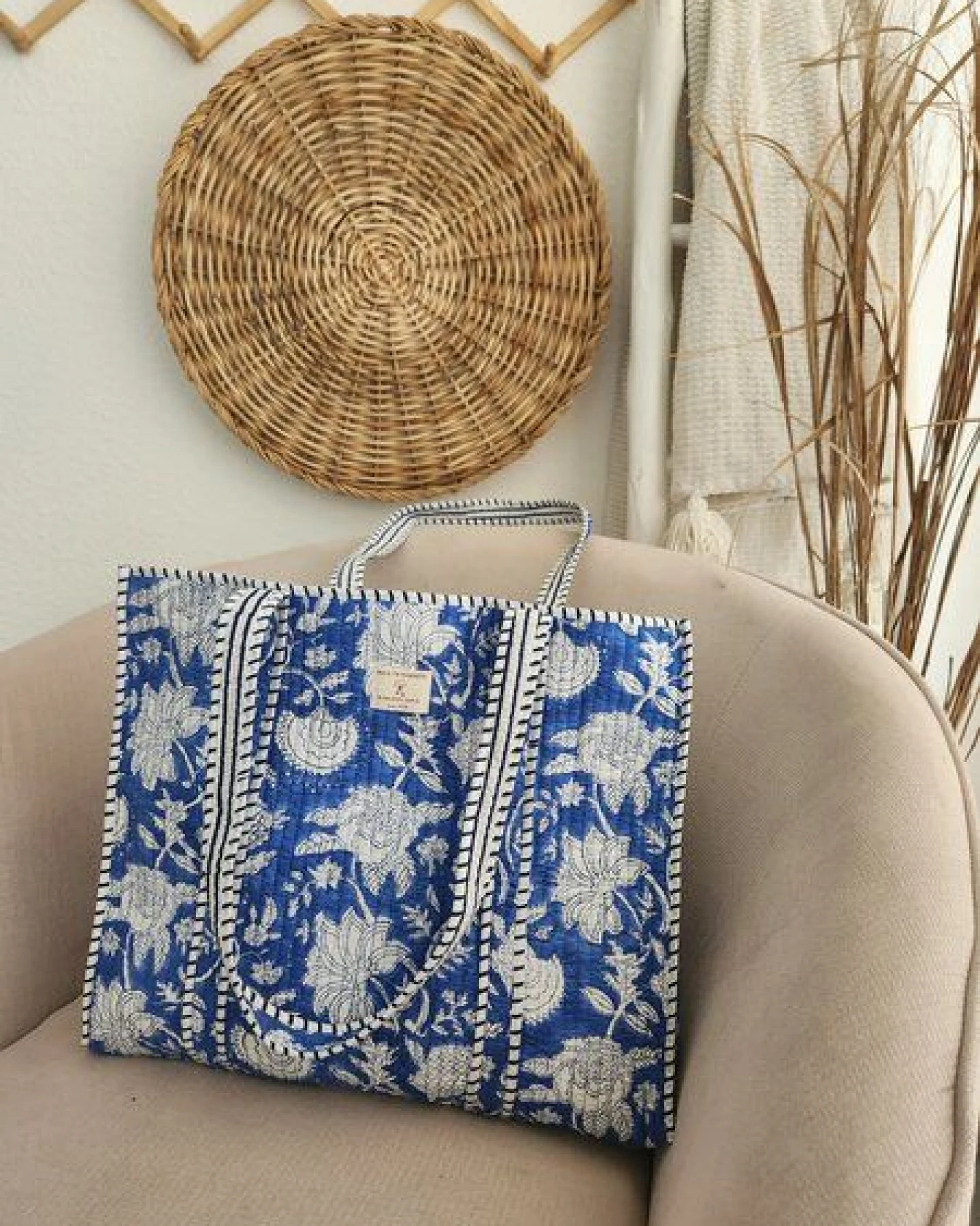 Haus of Namaste Klassische Tragetasche aus 100 % Bio-Baumwolle mit blauem Blockdruck – Ansicht 2