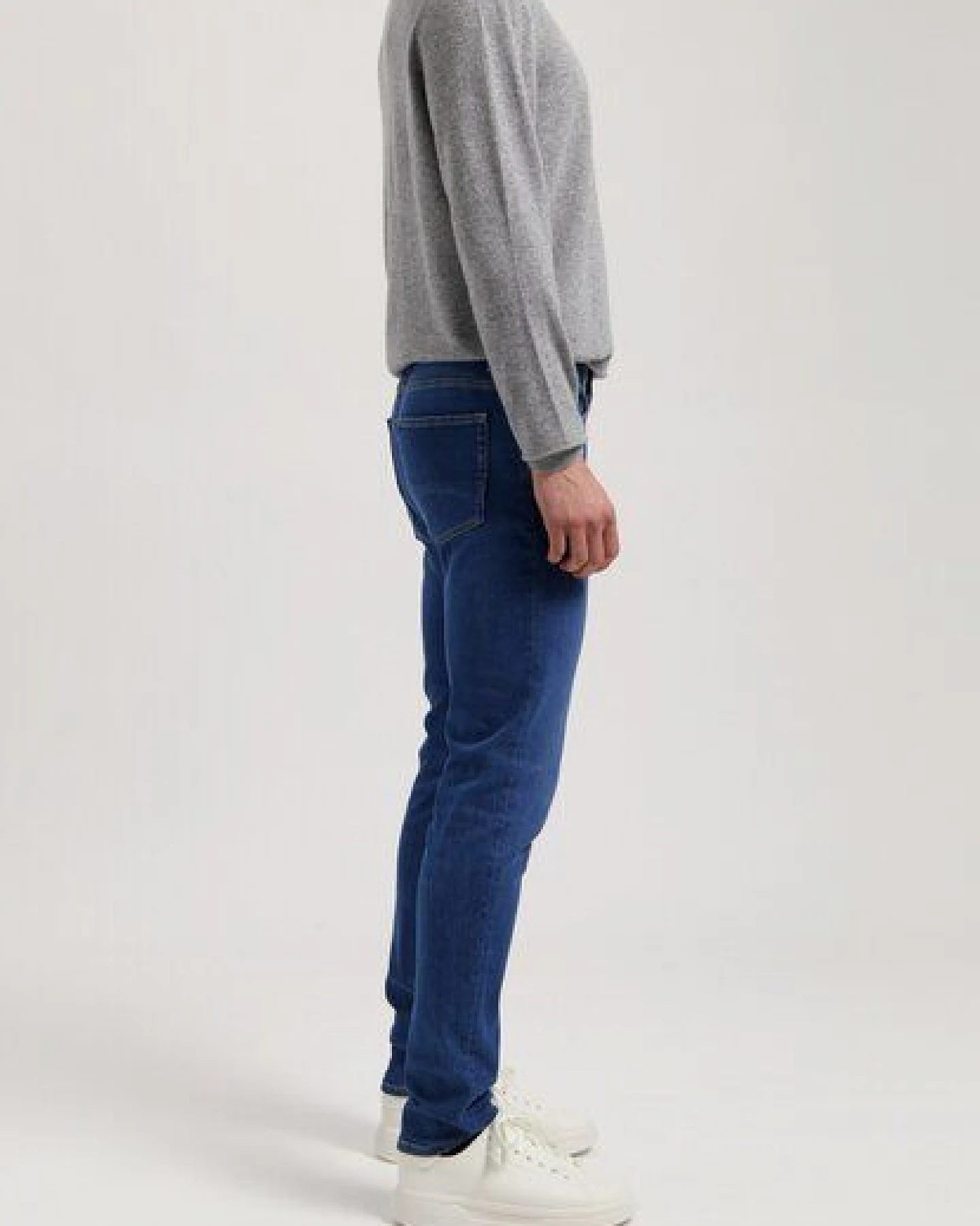 MUD Jeans Herren Jeans Tapered "Daily - Stone Indigo" – Ansicht 2
