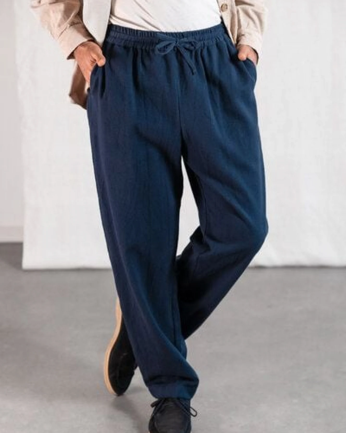 Jyoti - Fair Works Bio-Baumwollflanell Hose Jhan – Ansicht 2