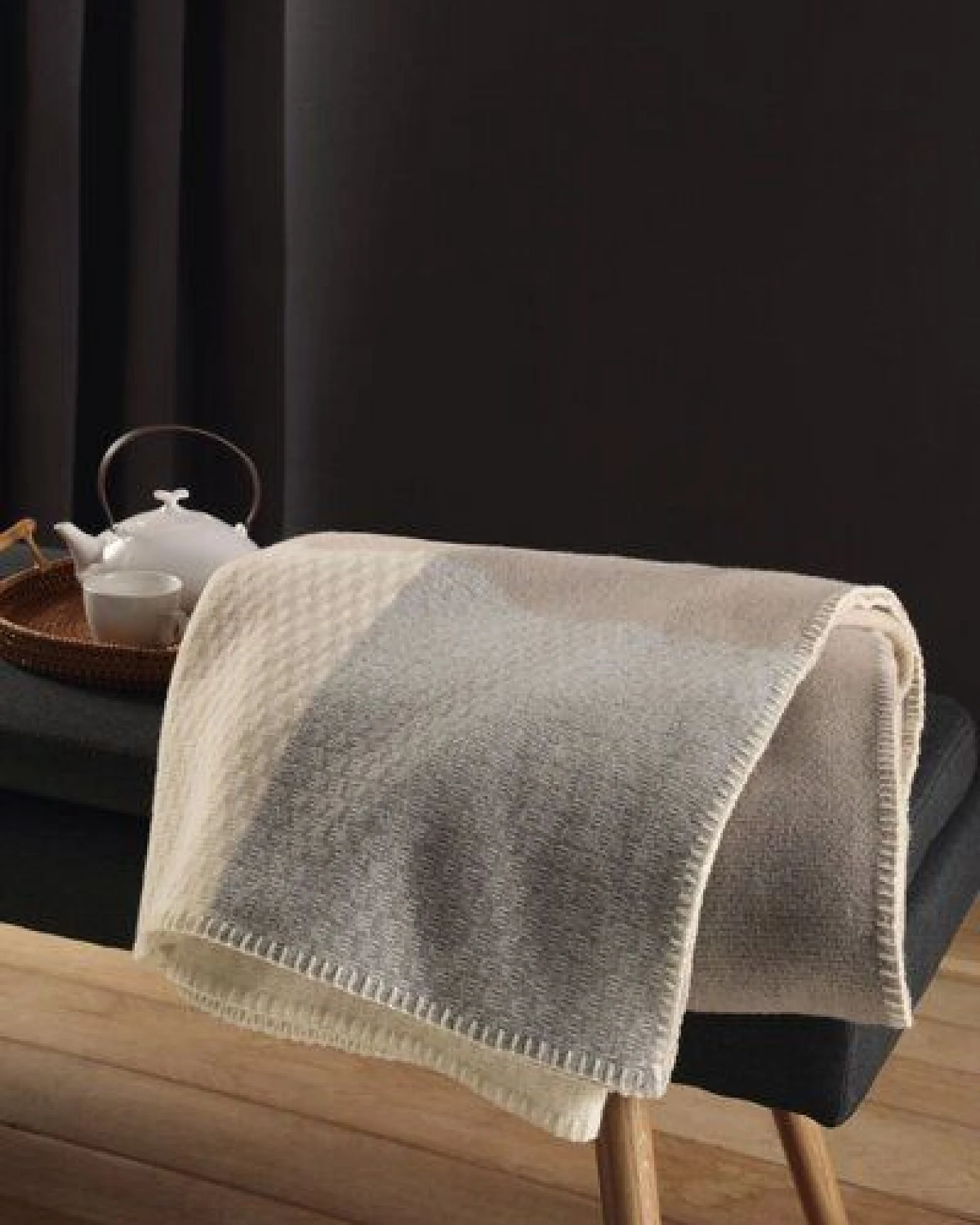 biederlack Wohndecke Frame mokka oder natur 100 % Wolle (Merinowolle) – Ansicht 3