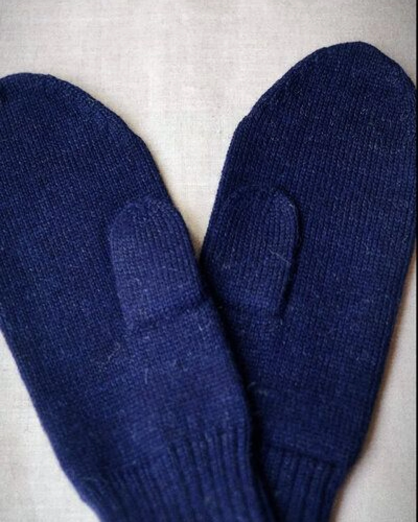 Jyoti - Fair Works Baby-Alpaka Handschuhe Paita – Ansicht 2