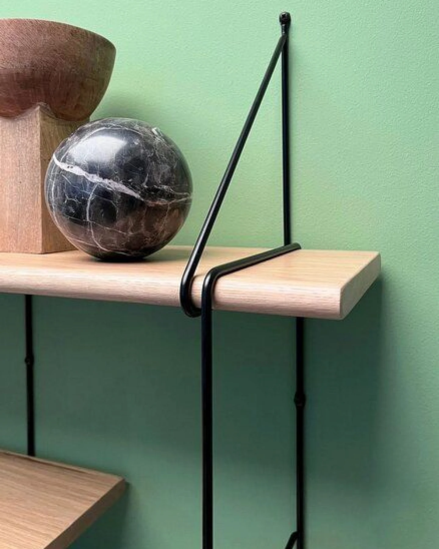 Hausen Wandregal SHRINK shelf oak / black – Ansicht 4