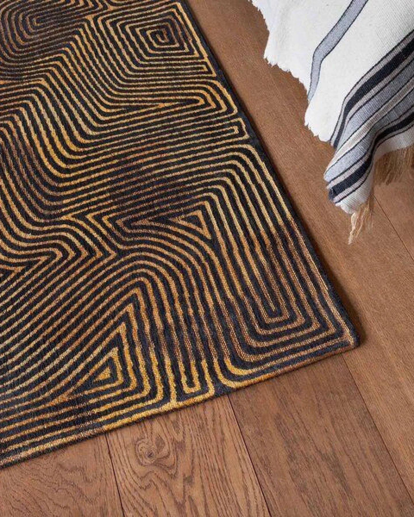 Louis De Poortere Teppich MEDITATION CORAL – Ansicht 3