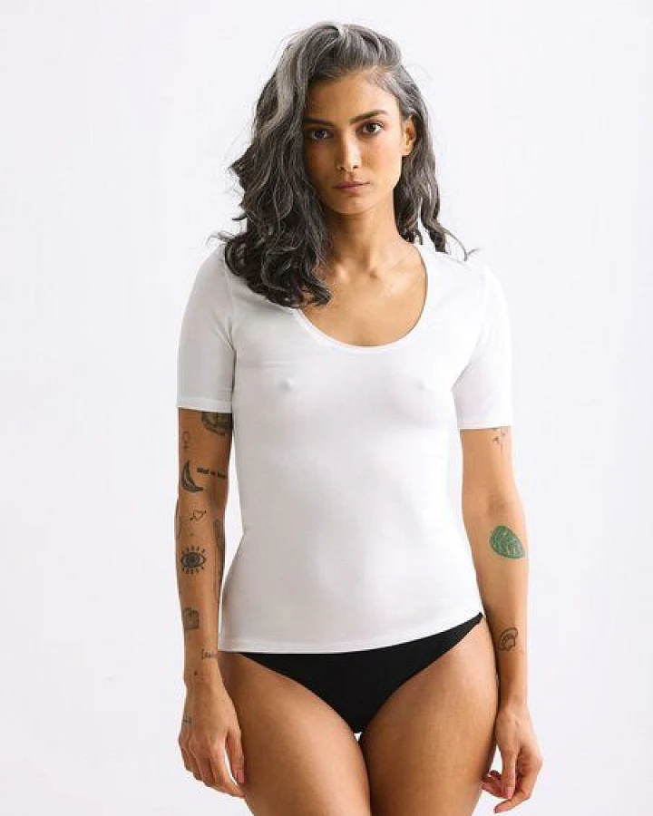 erlich textil Light Touch tiefausgeschnittenes T-Shirt aus weichem Modal, made in Europe