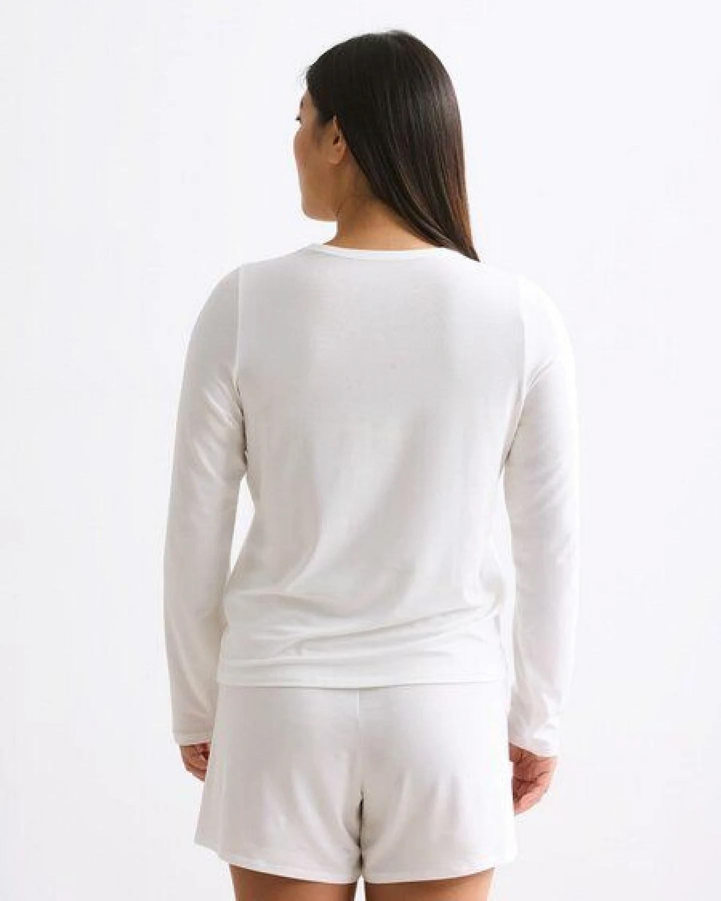 erlich textil Light Touch lockeres Langarmshirt aus weichem Modal, made in Europe – Ansicht 2
