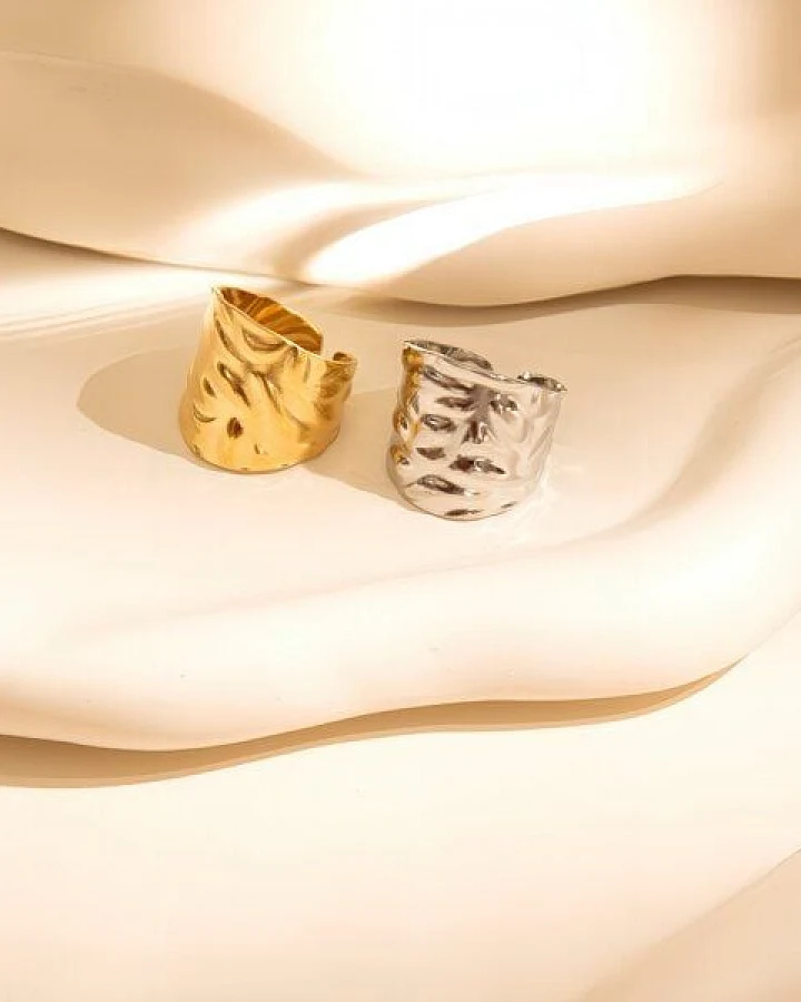 ELEKTROPULLI Größenverstellbarer SWING STRUCTURE Ring, 2 cm breit