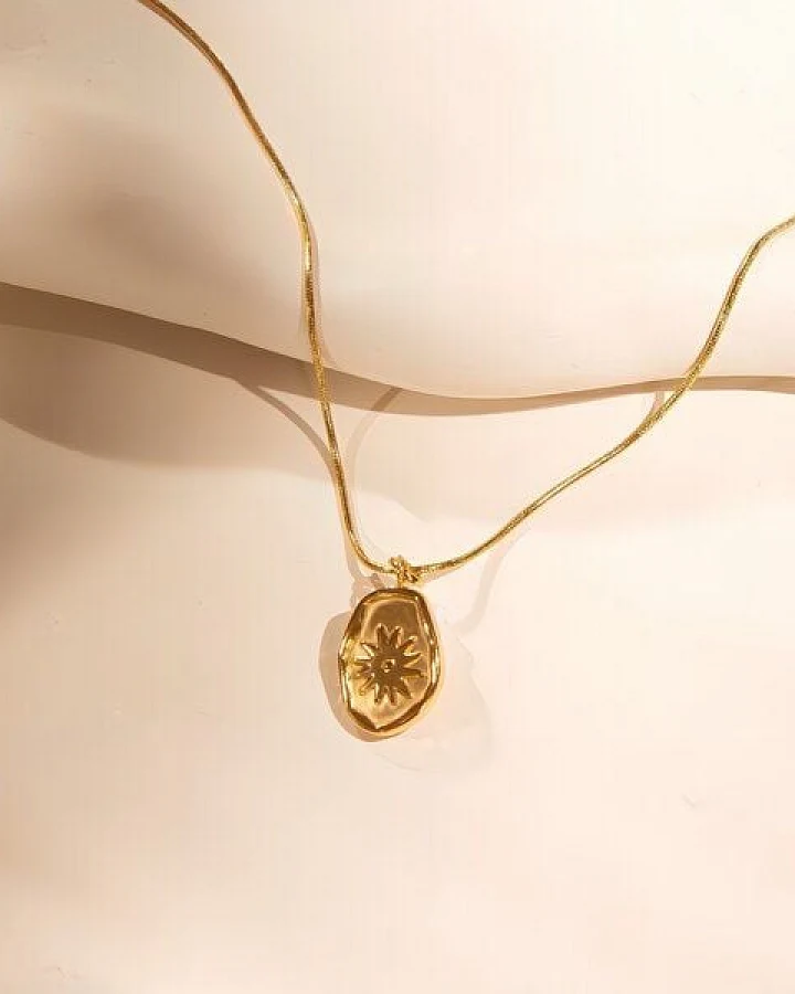 ELEKTROPULLI Superfeine zeitlose Kette 1mm schmal mit BOHO Anhänger, Set mit Ohrringen