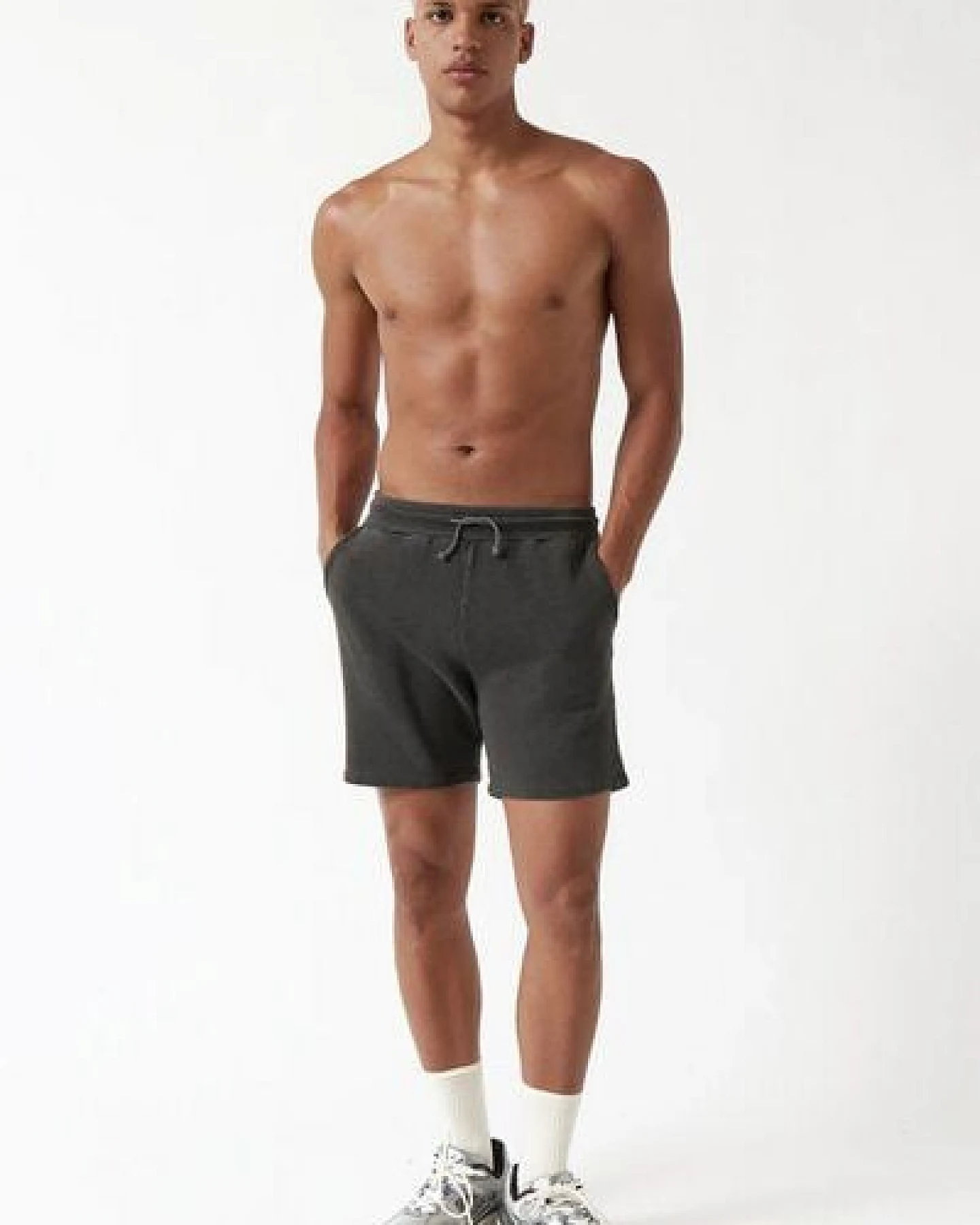amt.studio "Agora Short" unisex Jersey Shorts/Bermuda mit Gummizug – Ansicht 3