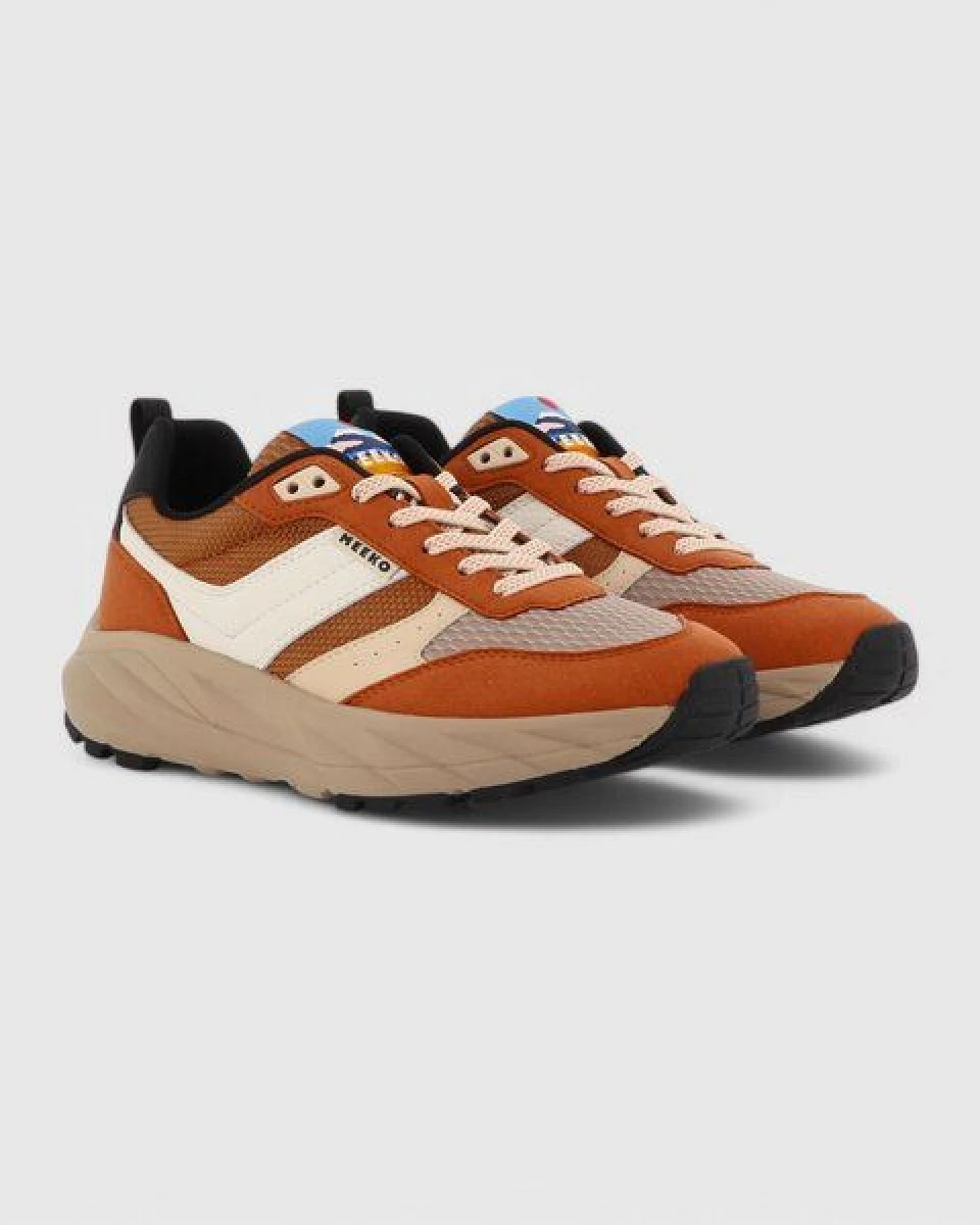 MEEKO PONGO – Technische und nachhaltige Sneaker – Ansicht 2
