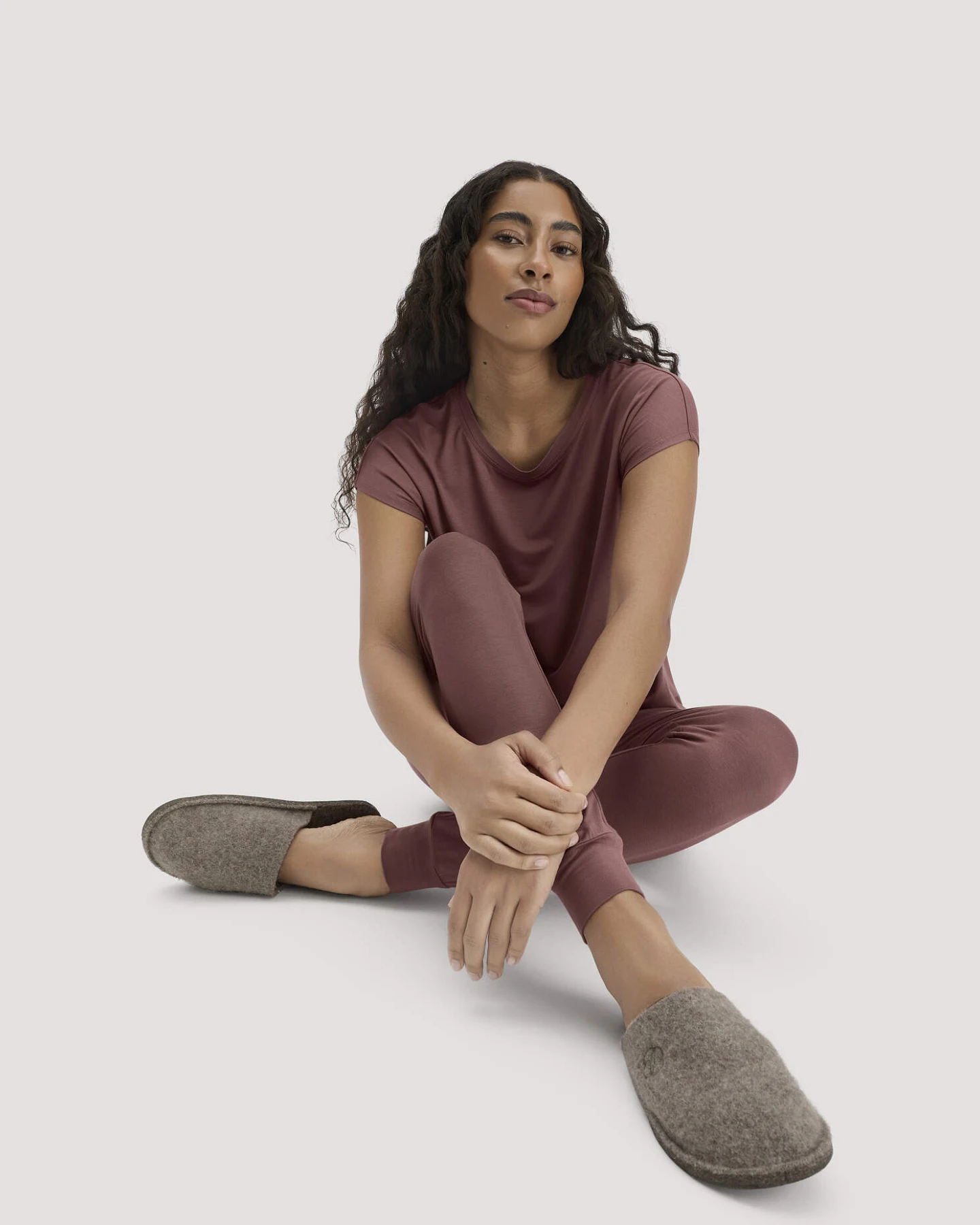 hessnatur Damen Schlafhose PURE FLOW aus TENCEL™ Modal - braun - Größe 42 – Ansicht 2